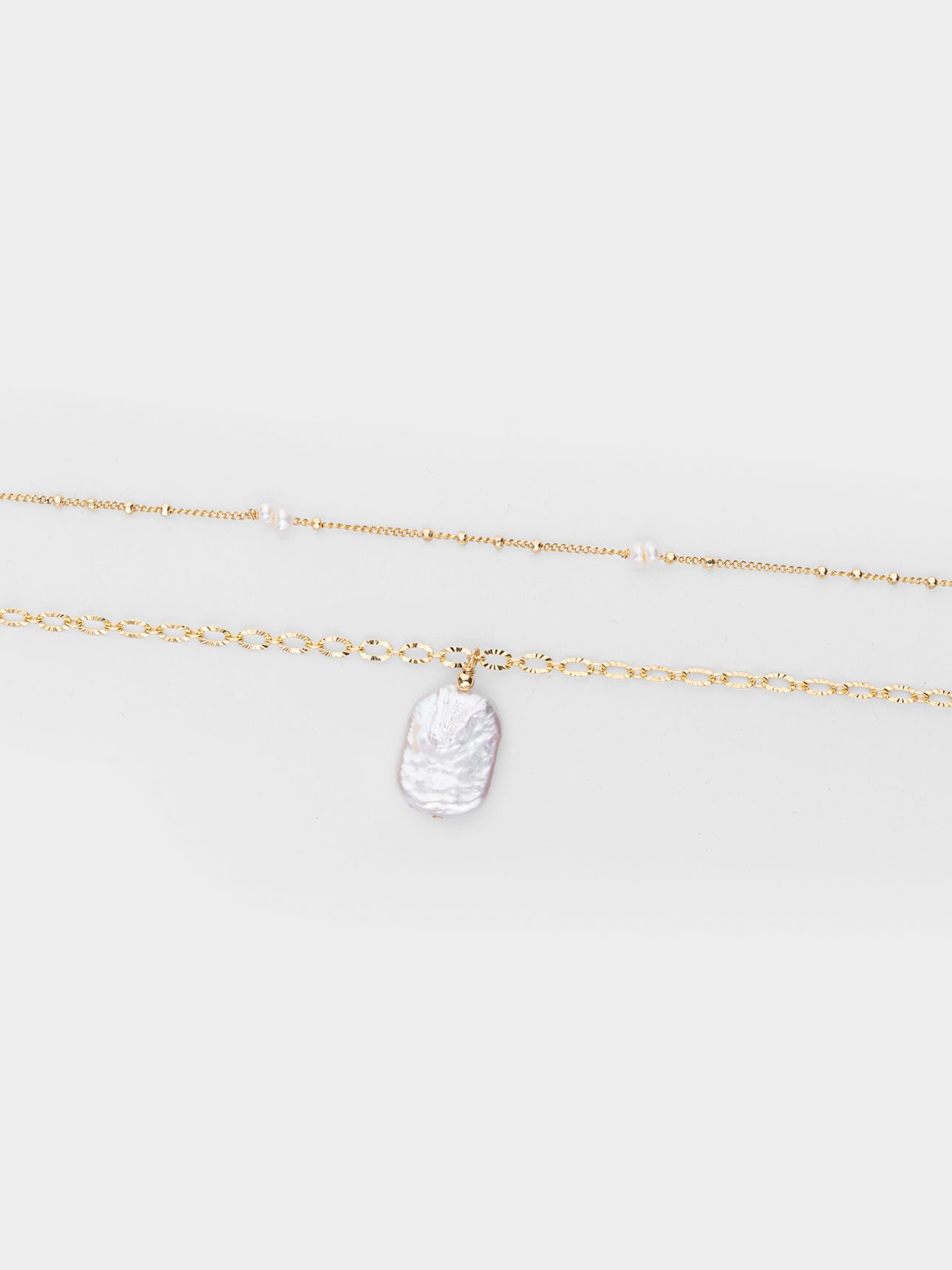 זוג שרשראות פנינים