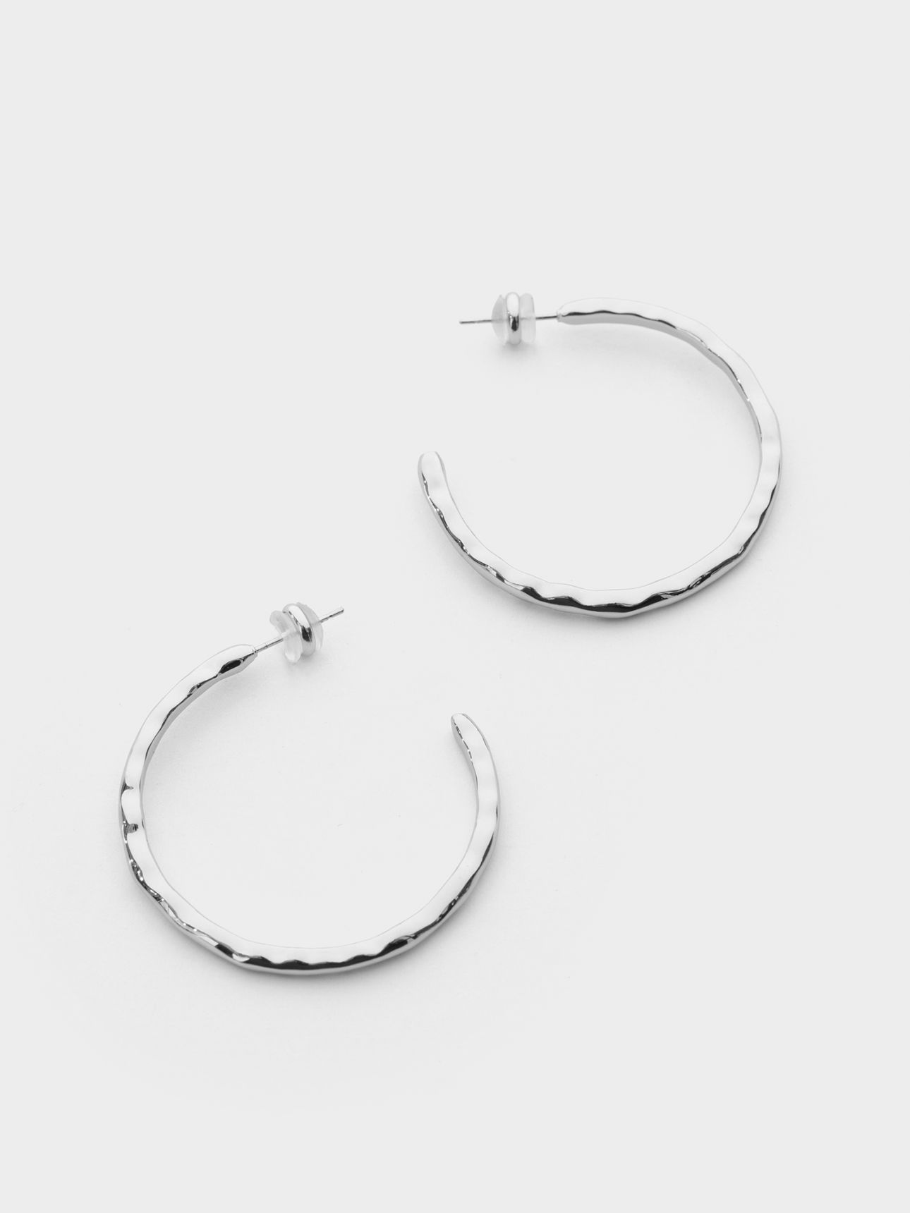 עגילי חישוק רקועים