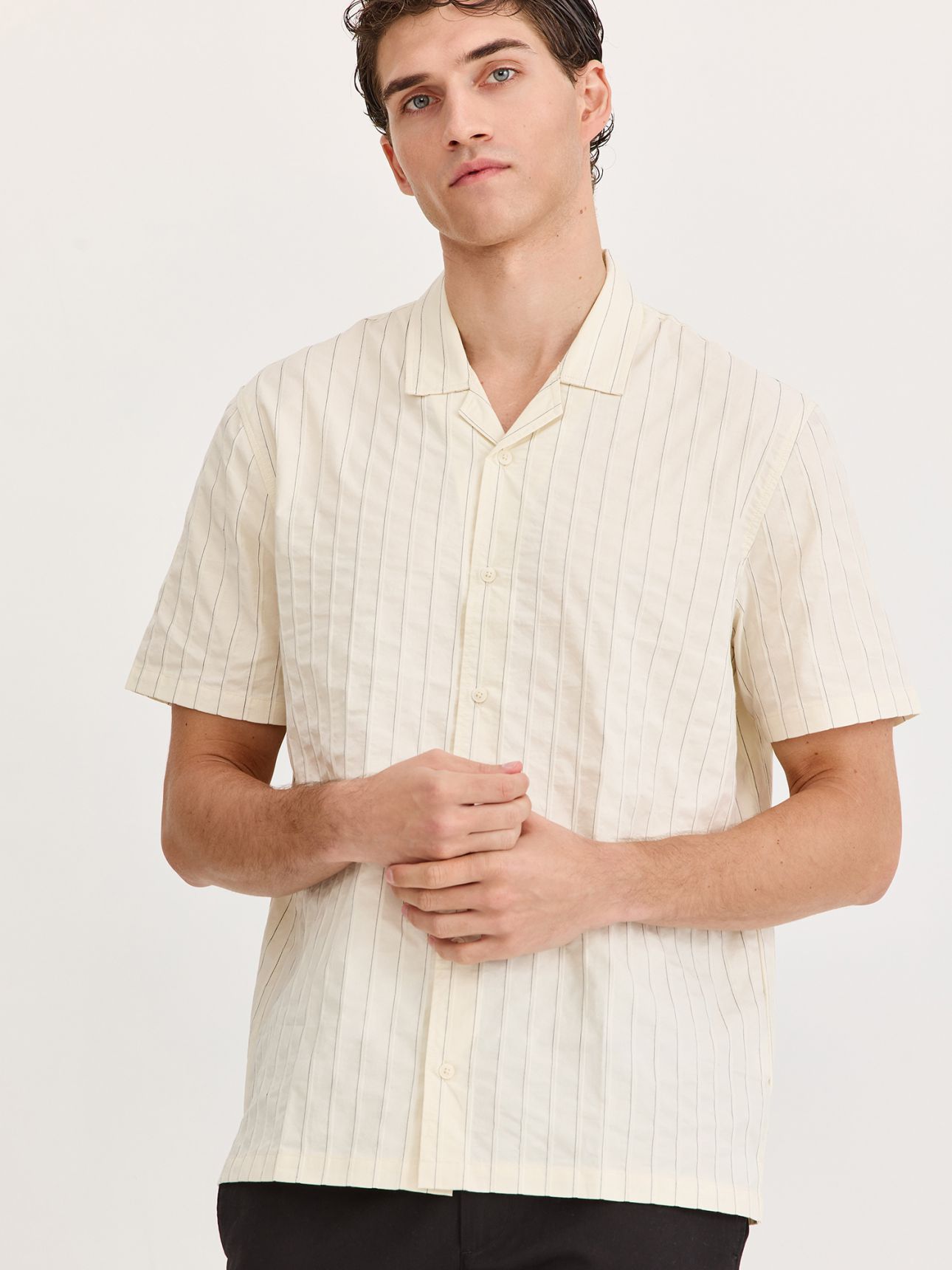 חולצה מכופתרת קצרה קאמפ פס