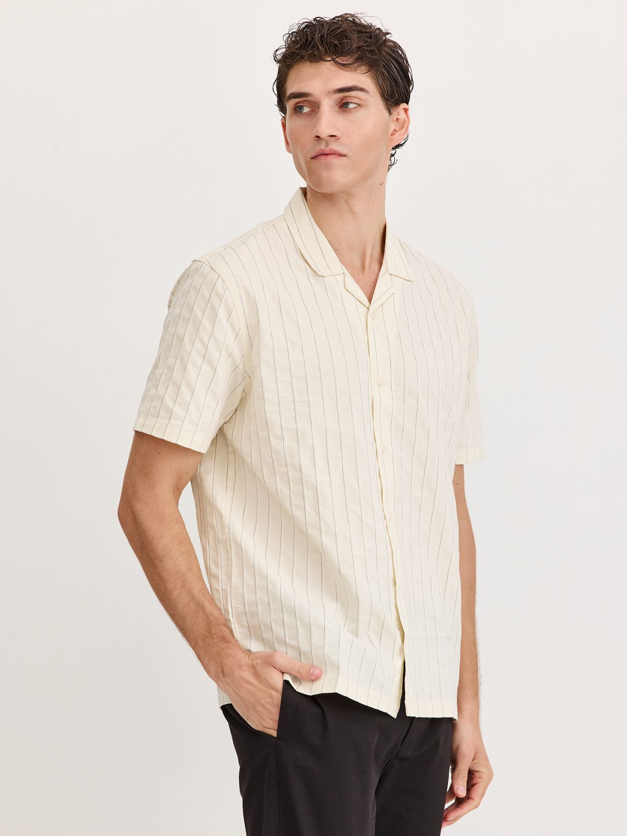 חולצה מכופתרת קצרה קאמפ פס