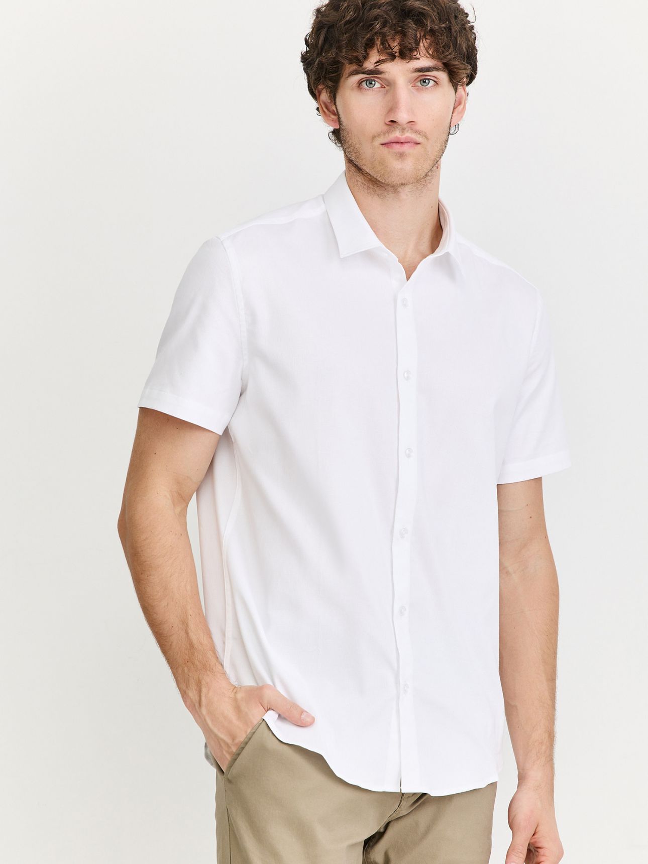 חולצה מכופתרת Slim fit שרוול קצר