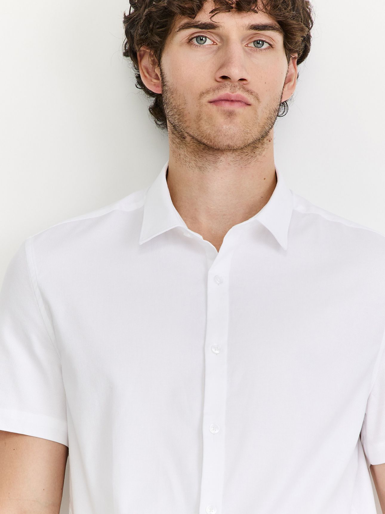 חולצה מכופתרת Slim fit שרוול קצר