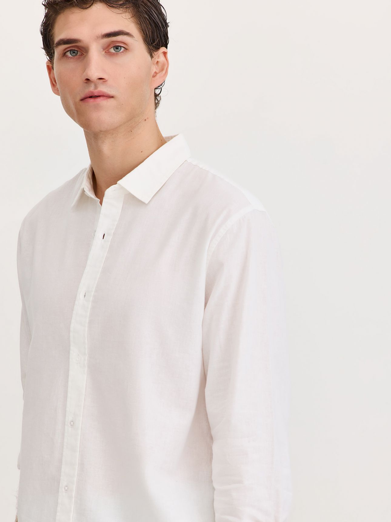 חולצה מכופתרת ארוכה שילוב פשתן