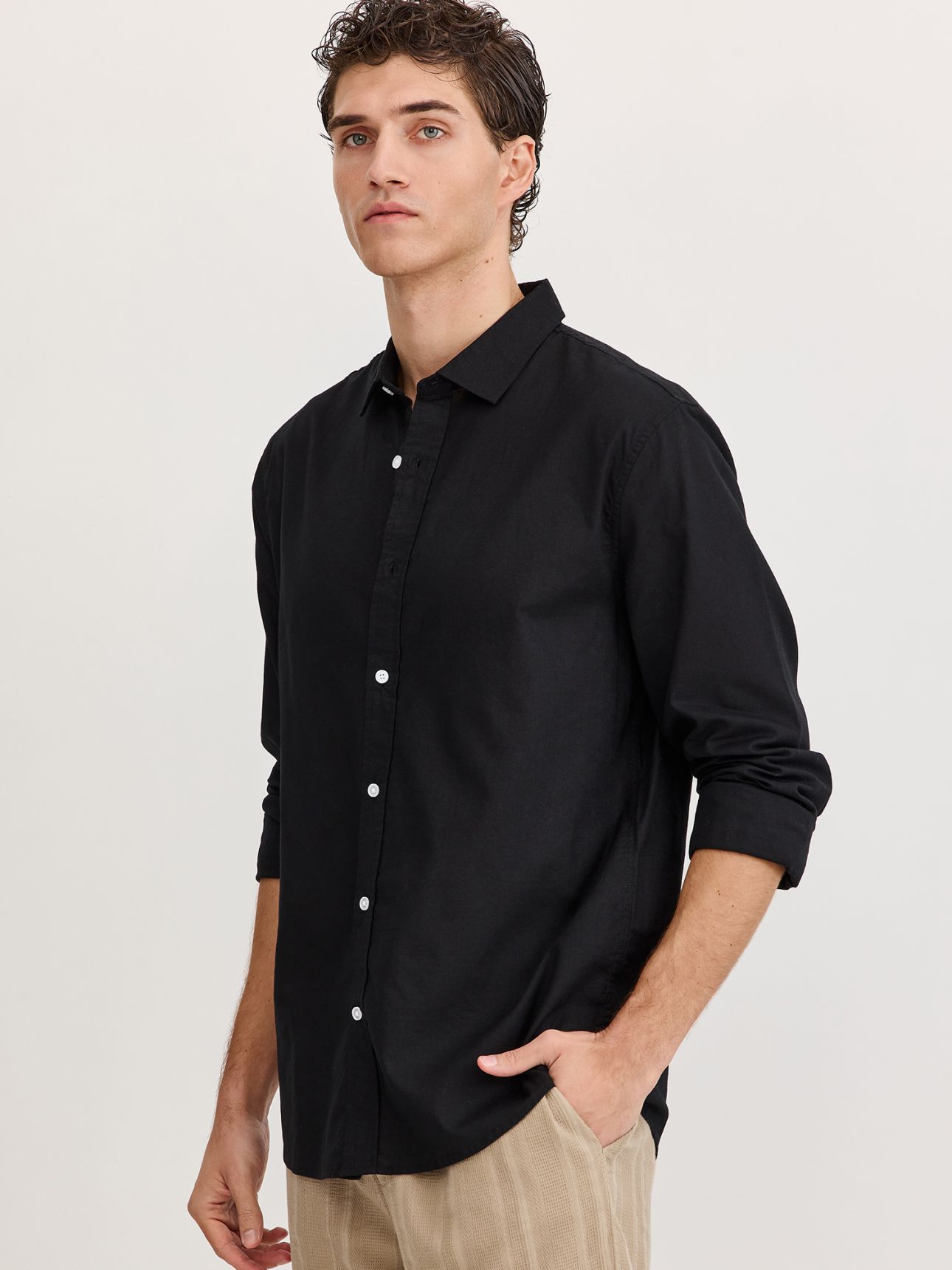 חולצה מכופתרת ארוכה שילוב פשתן