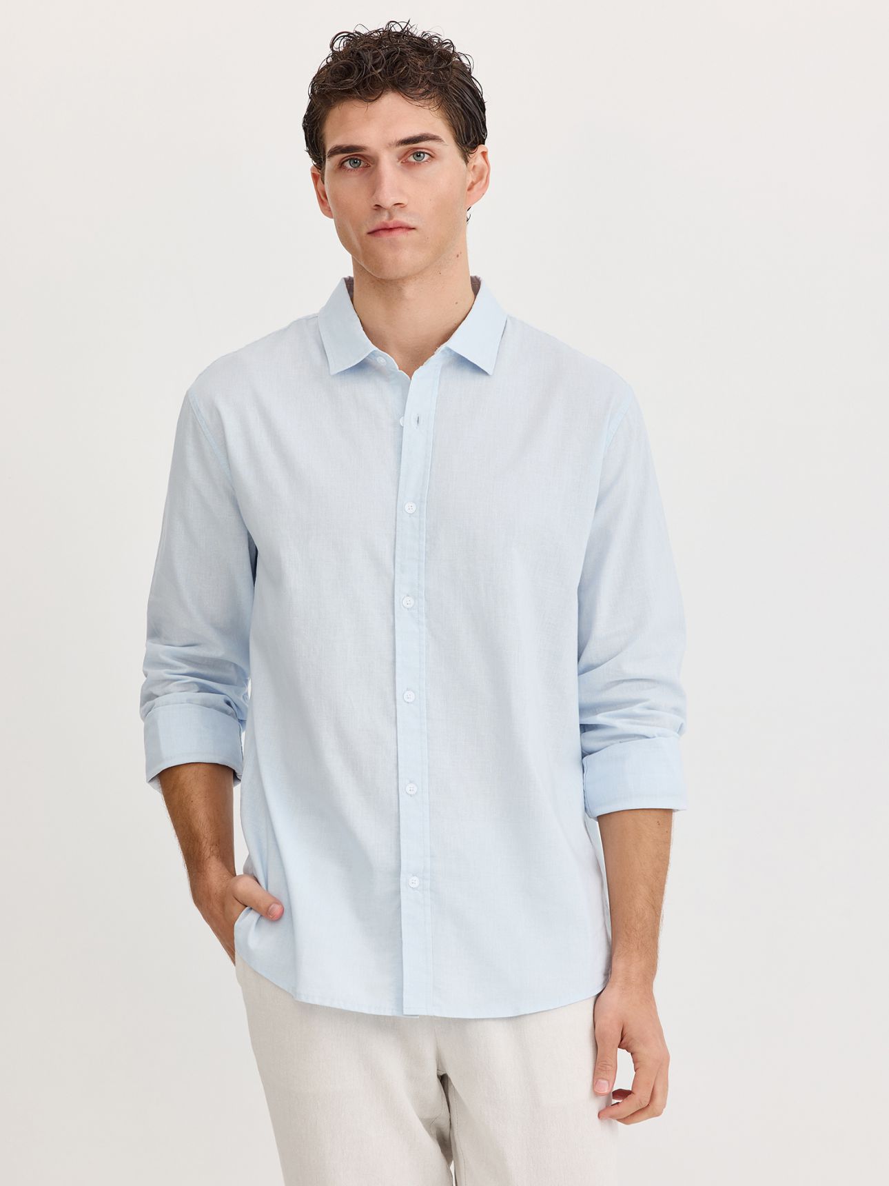 חולצה מכופתרת ארוכה שילוב פשתן