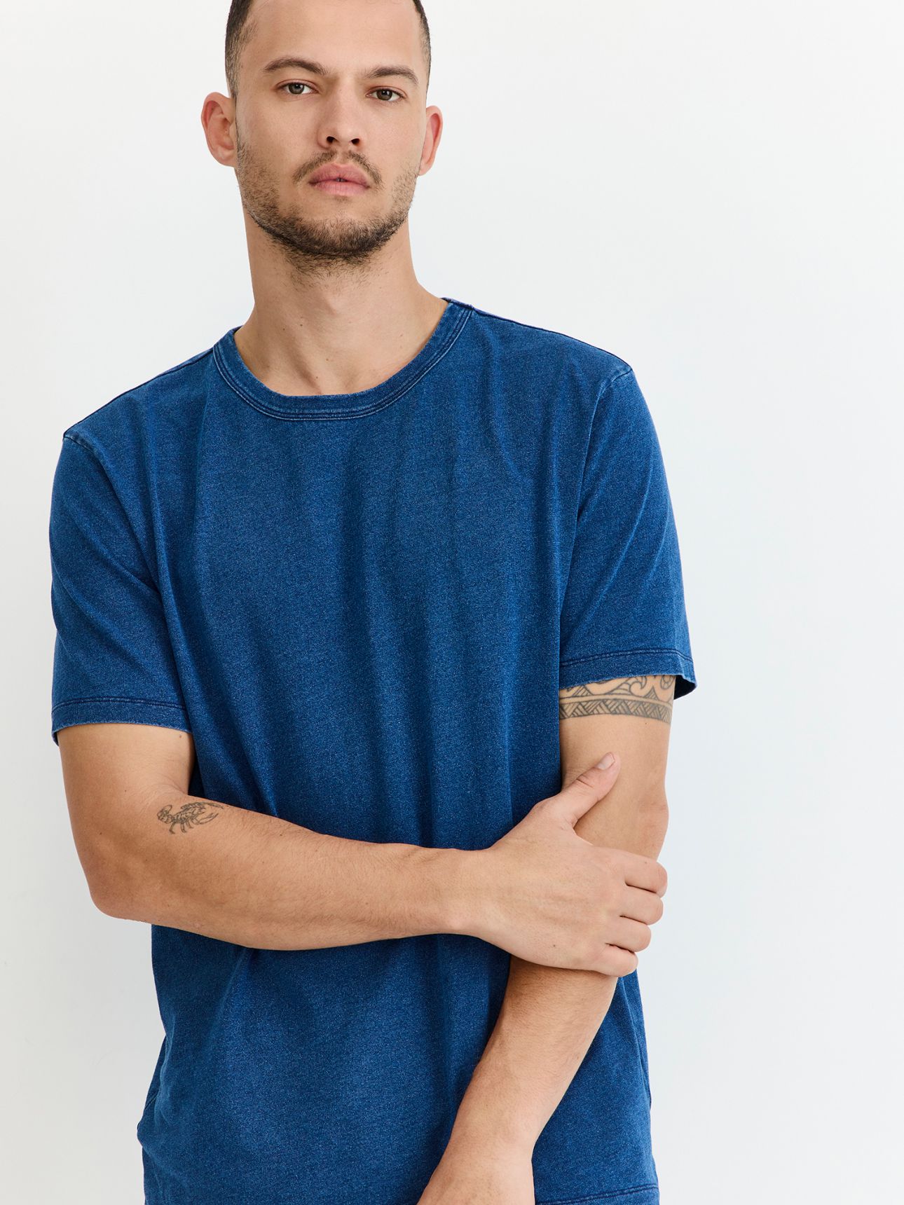 טי שירט אינדיגו