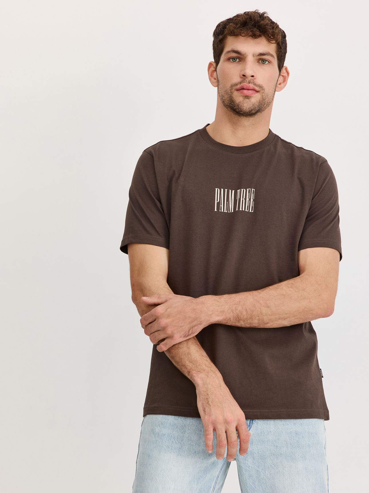 טי שירט קצרה עם דפוס