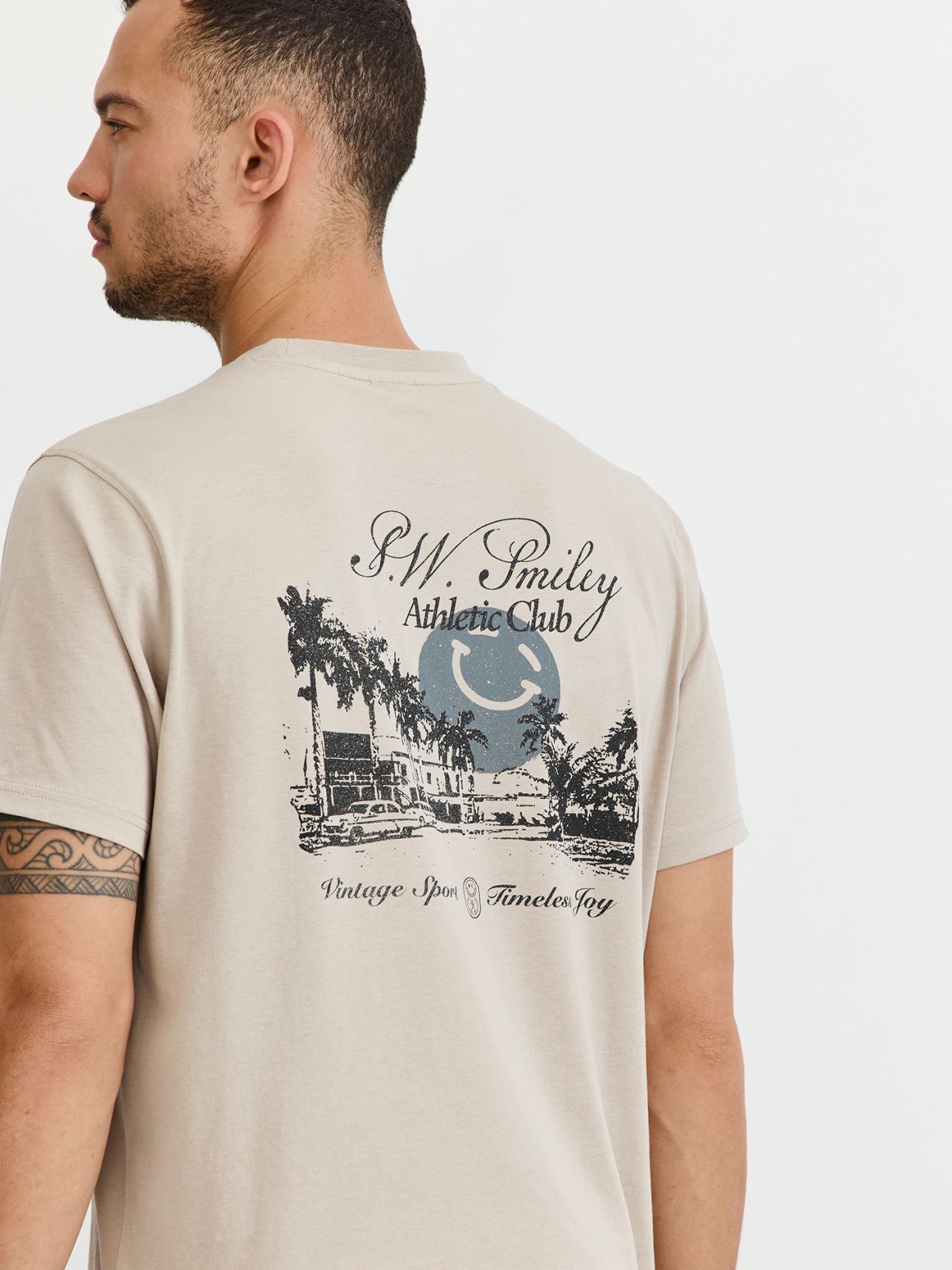 טי שירט קצרה דפוס חוף