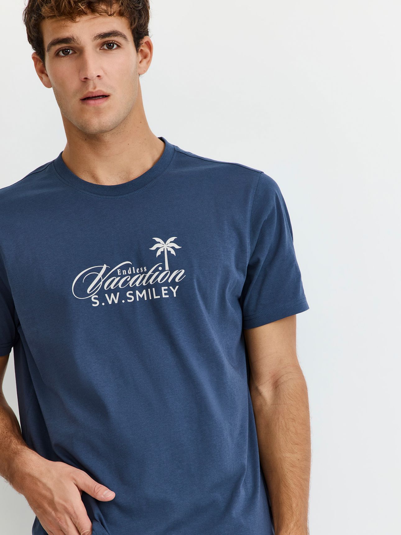 טי שירט קצרה דפוס חוף