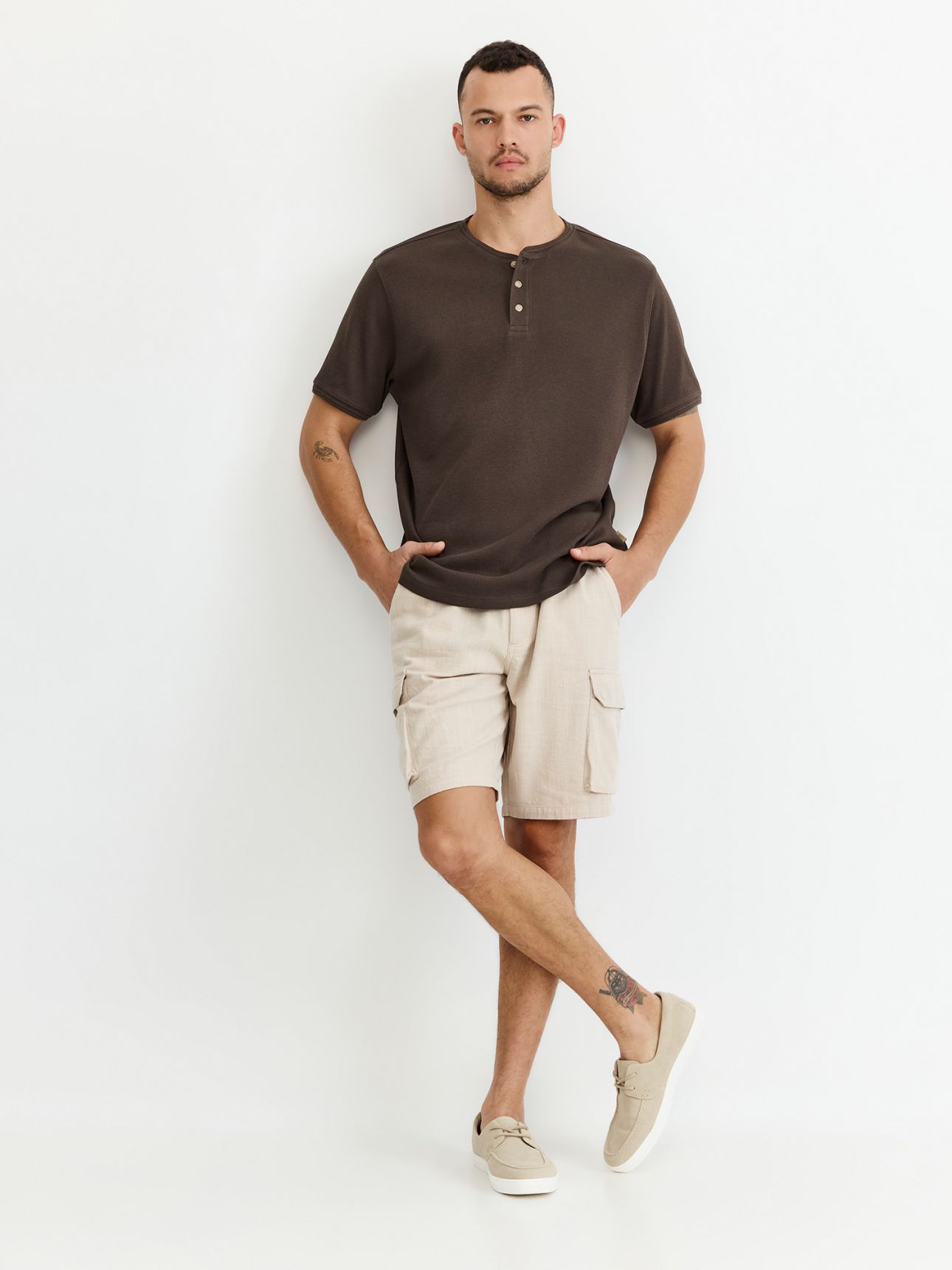 טי הנלי טקסטורה