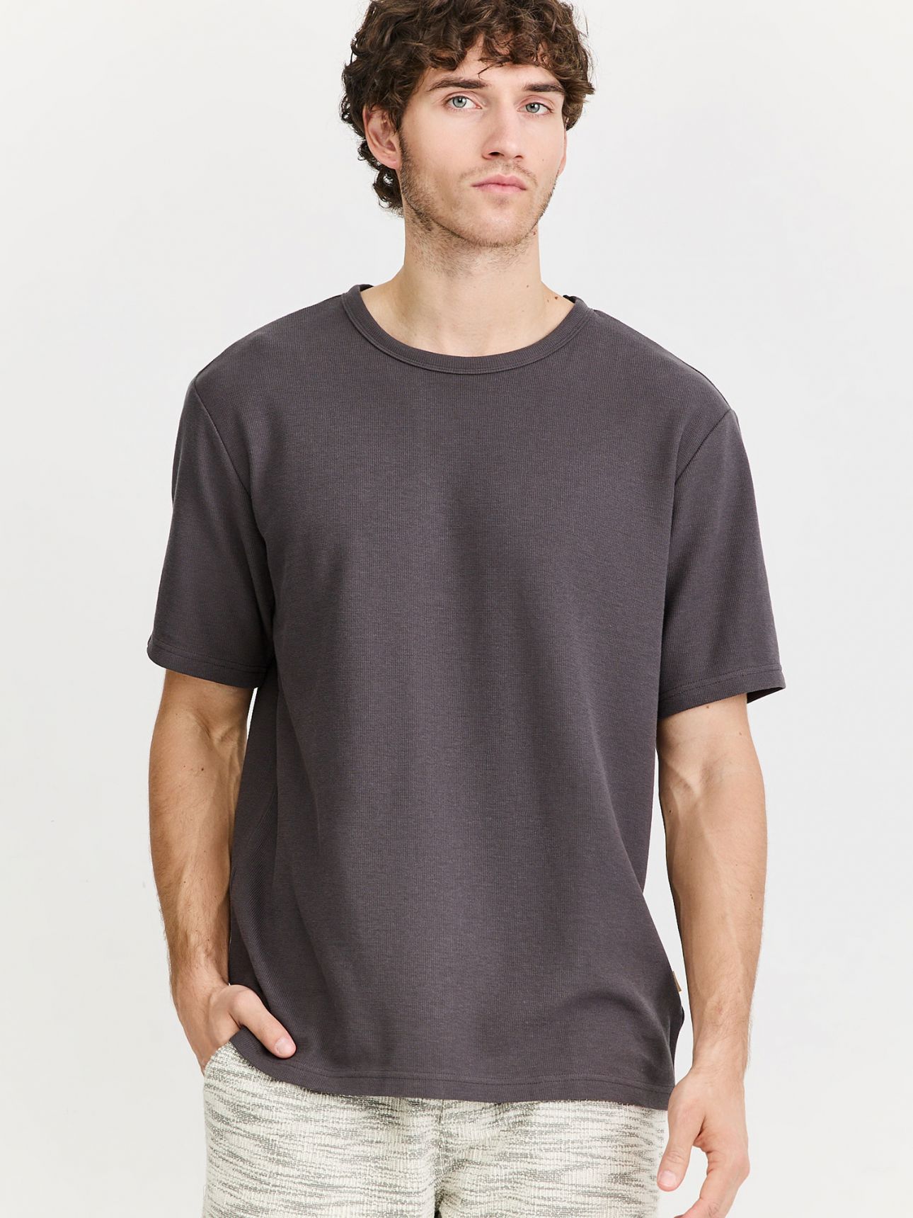 טי שירט קצרה טקסטורה