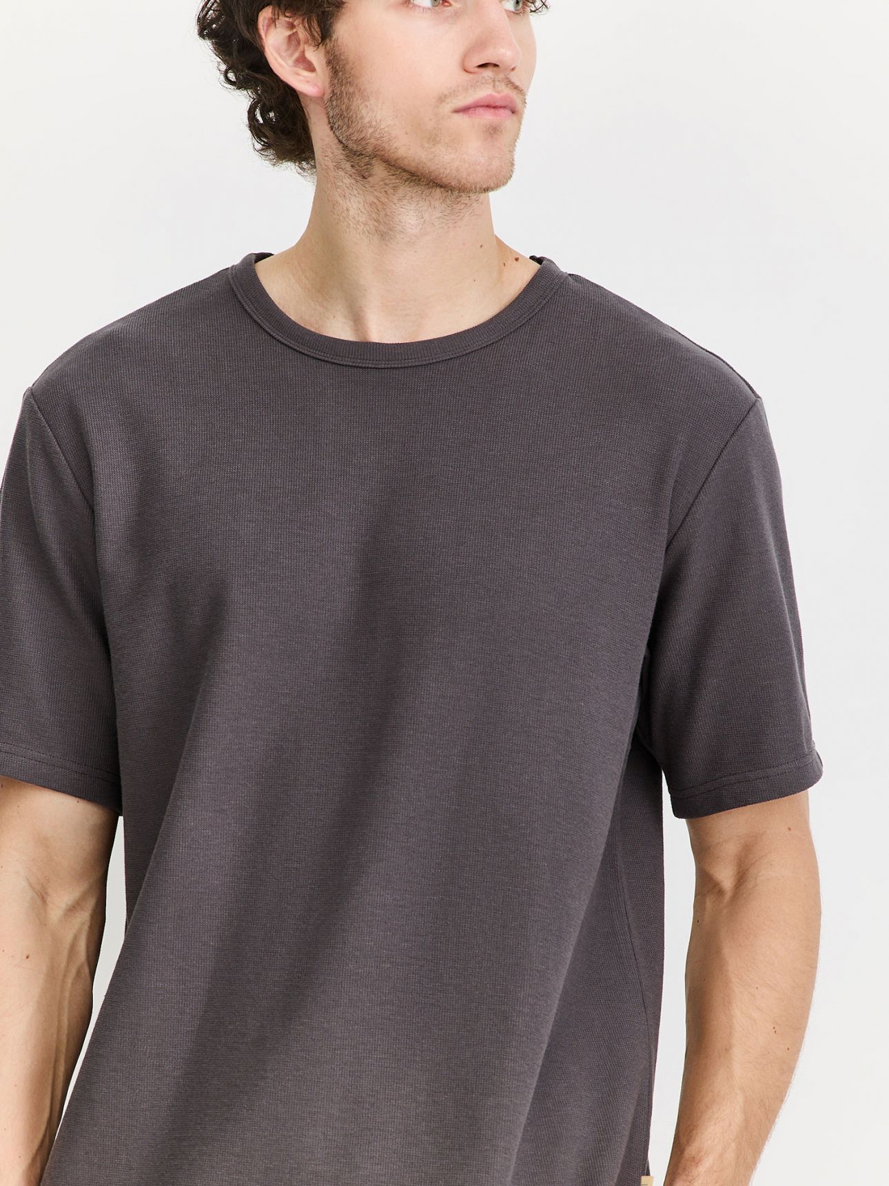 טי שירט קצרה טקסטורה