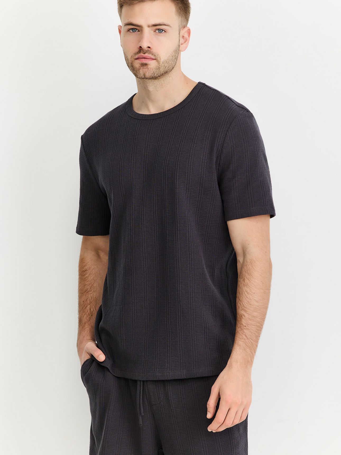 טי וופל פסים