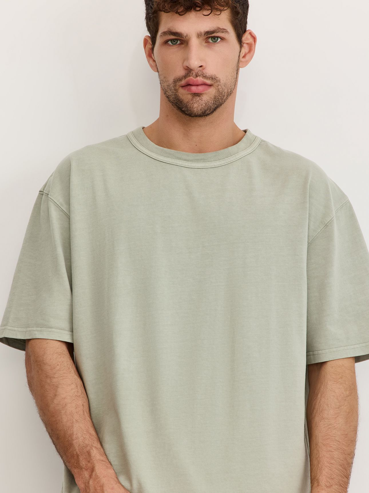 טי שירט במראה שטוף