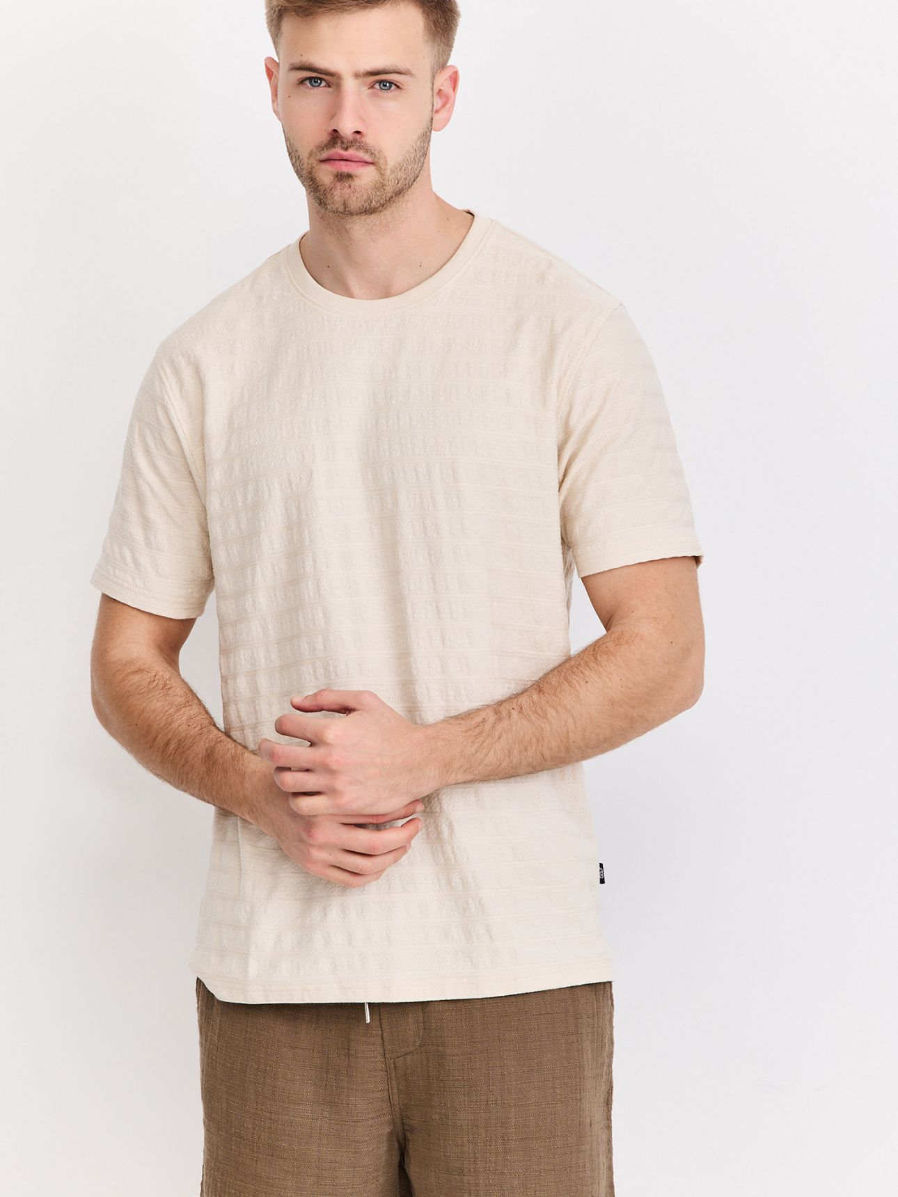 טי ג’אקרד פסים