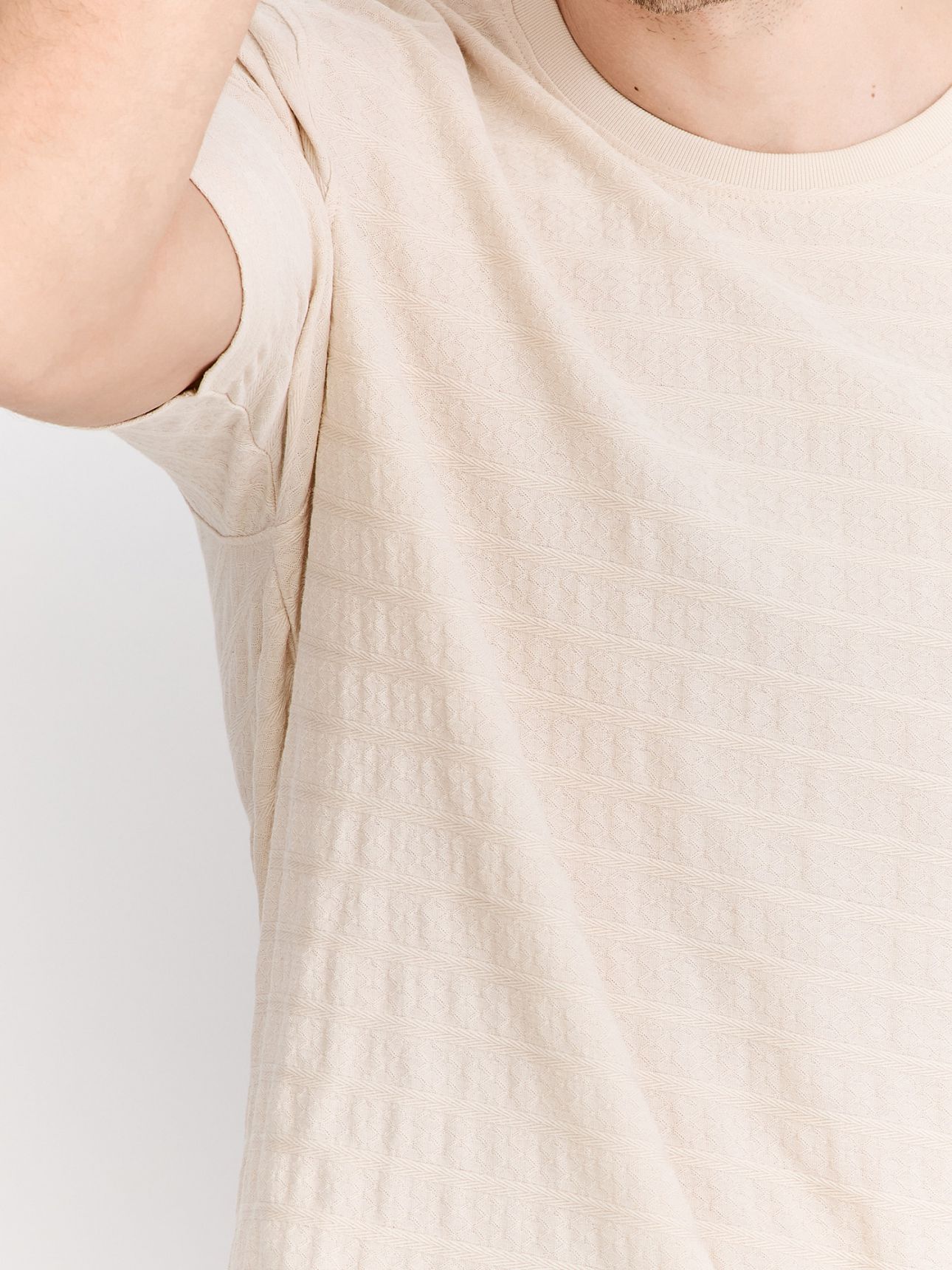 טי ג’אקרד פסים