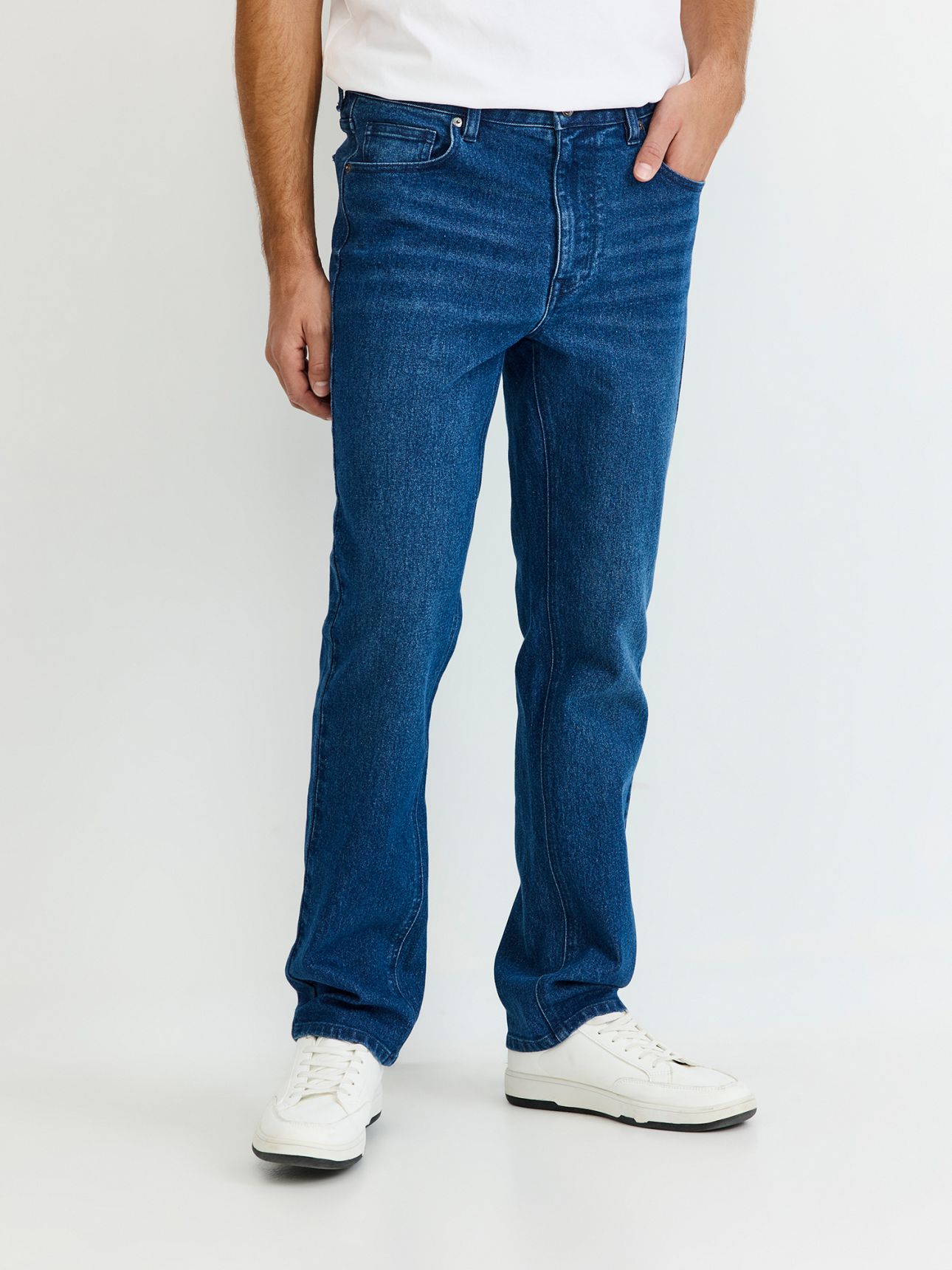 ג’ינס straight