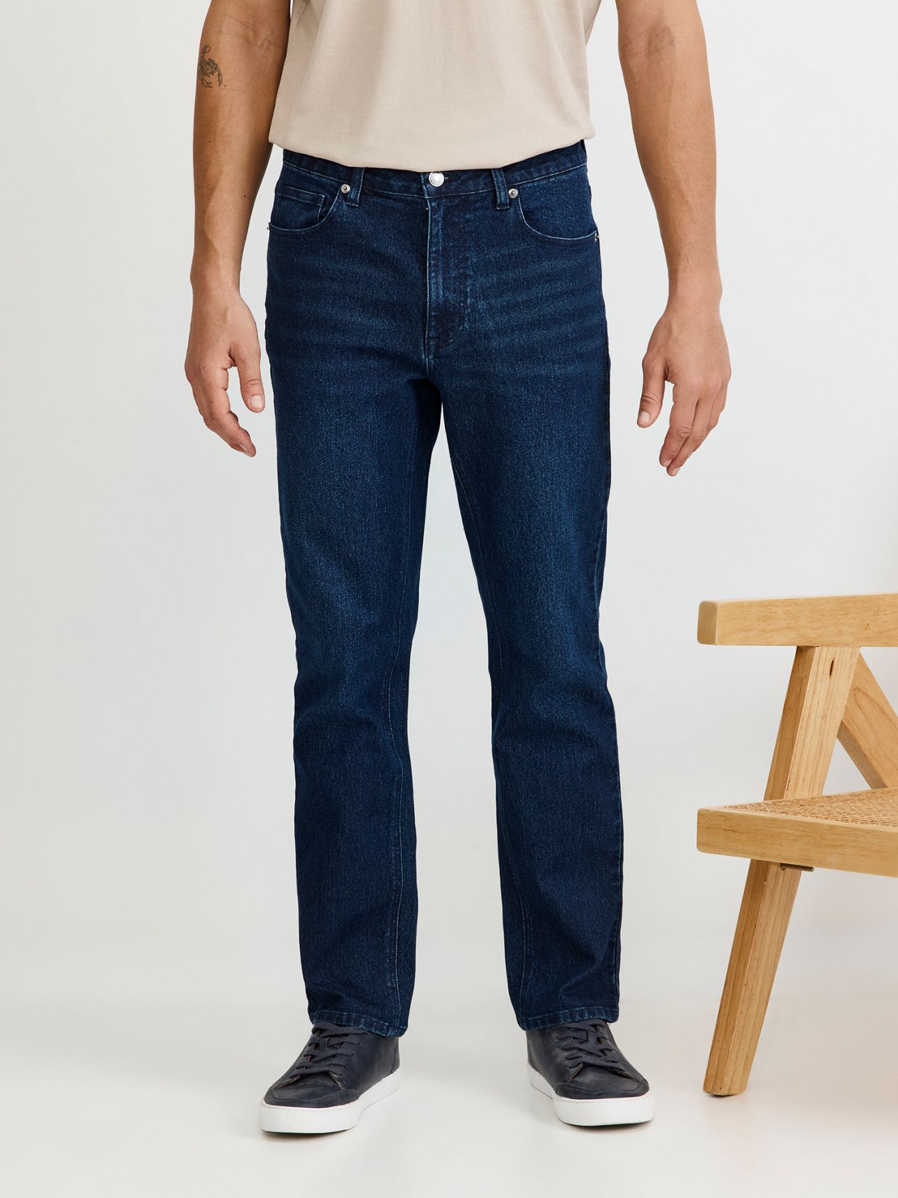 ג’ינס straight