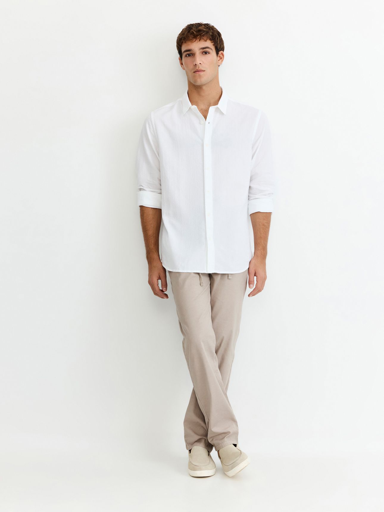 מכנסh צ’ינו בשילוב שרוך