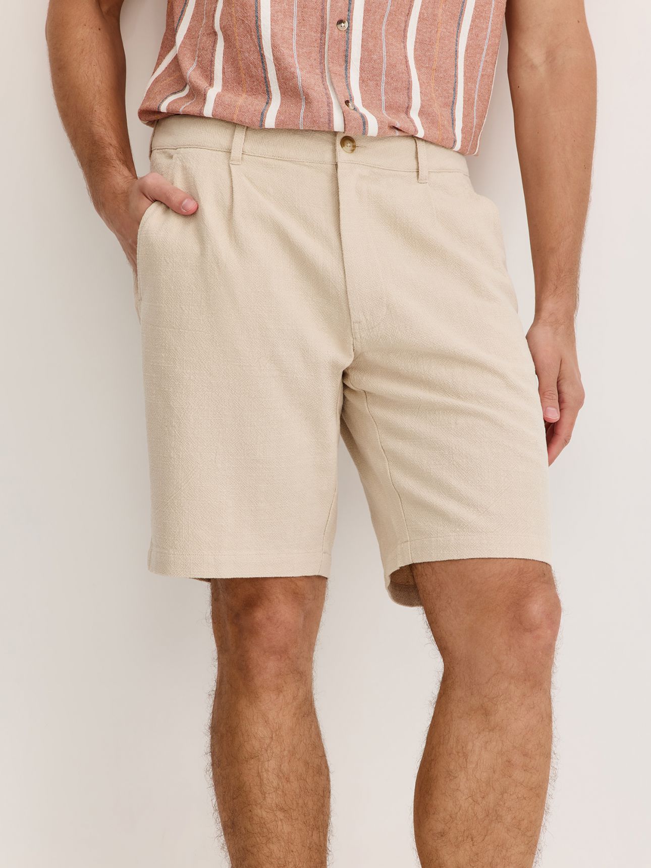 מכנסי ברמודה צ’ינו