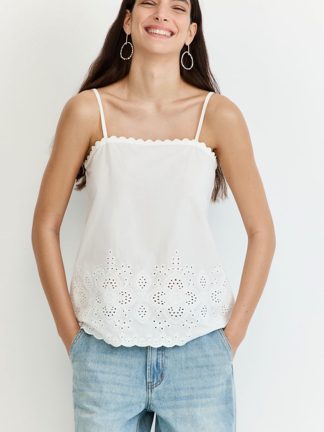 גופייה רקומה כתפיות דקות