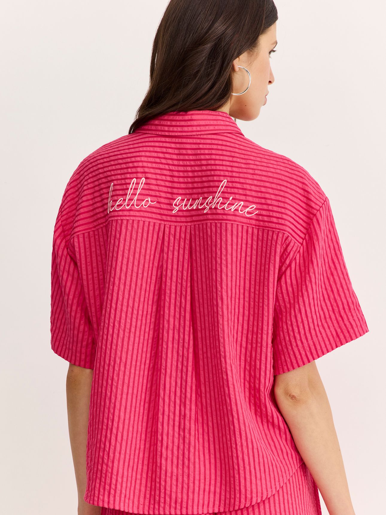 חולצת סיר סאקר מכופתרת