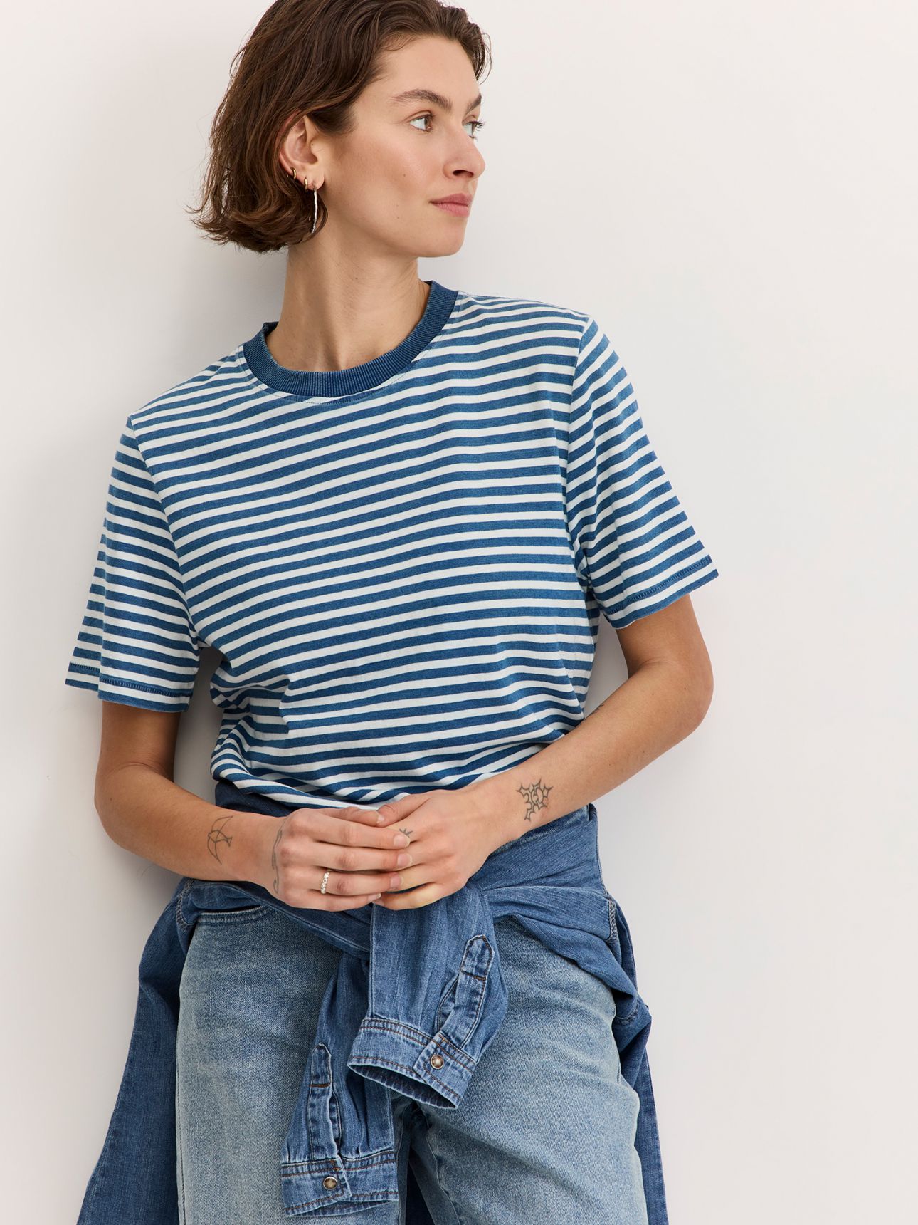 טי שירט פסים אינדיגו