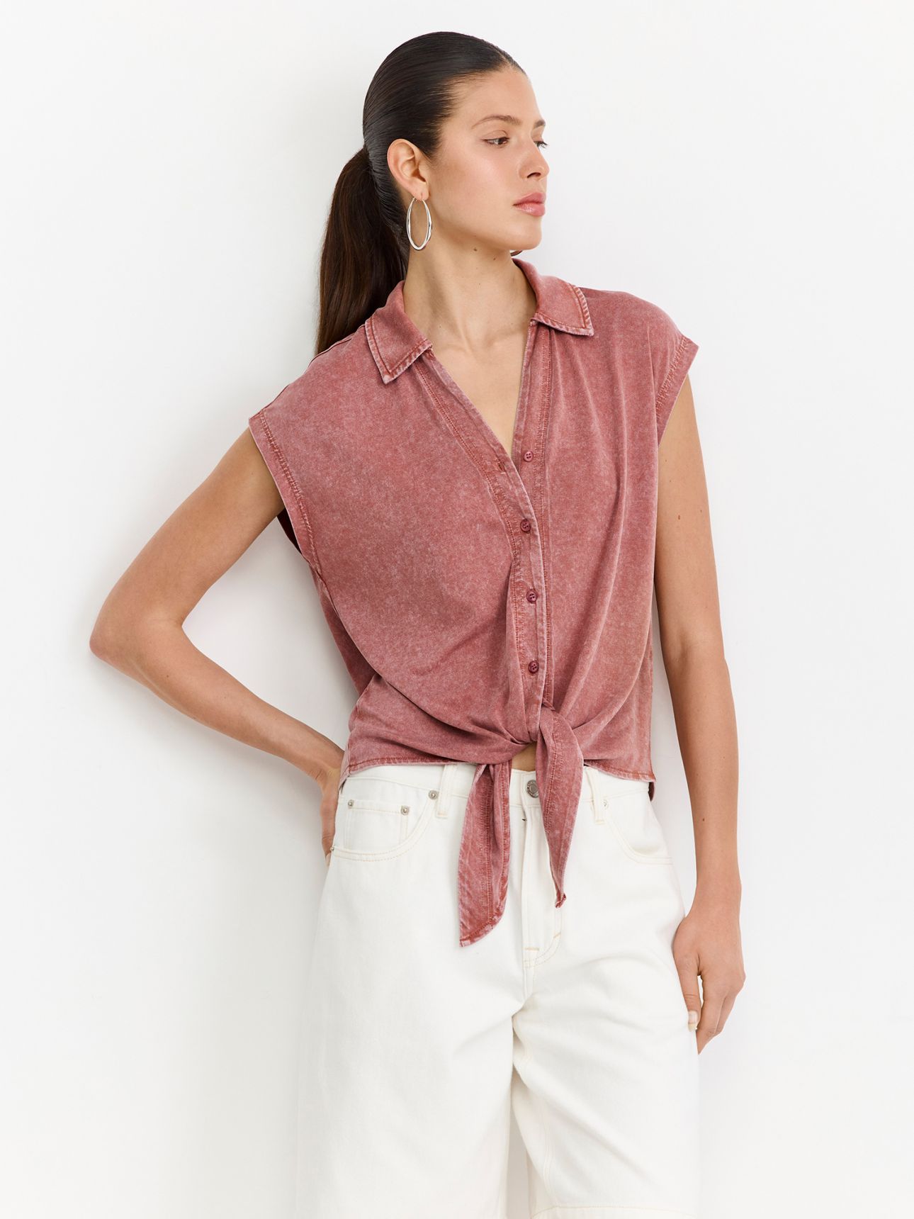 חולצת טי קשירה