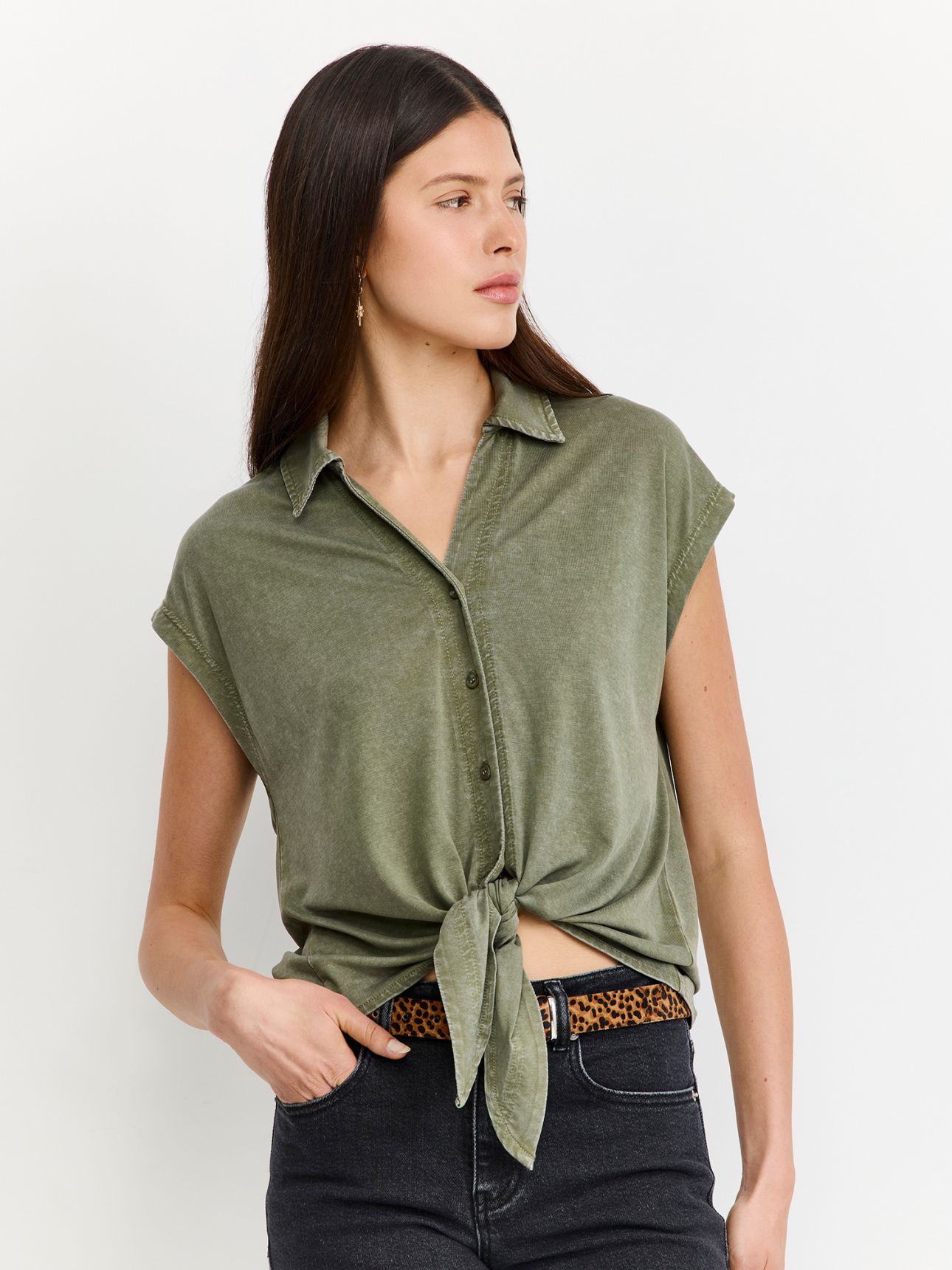 חולצת טי קשירה