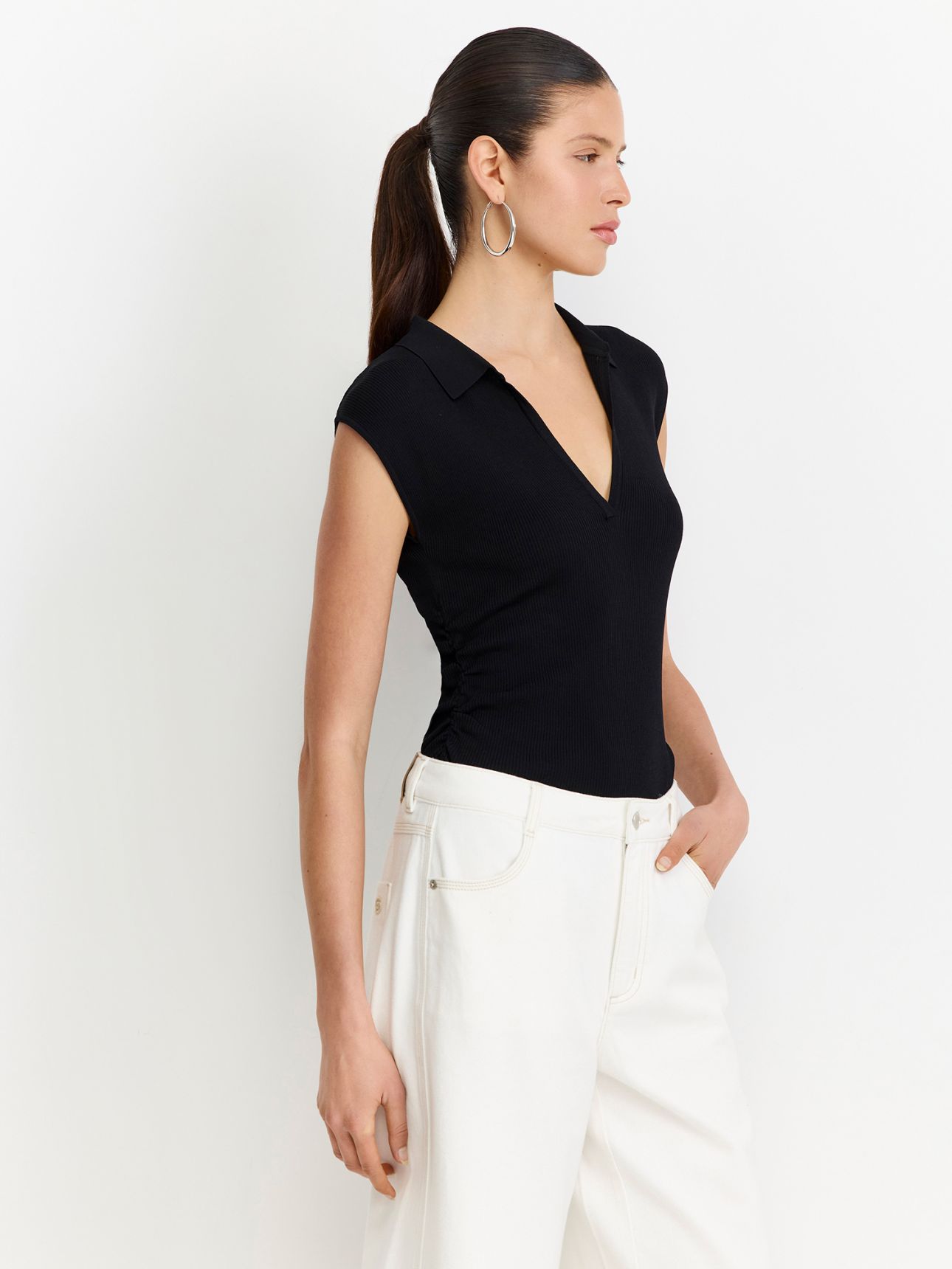 טי שירט פולו סרוגה