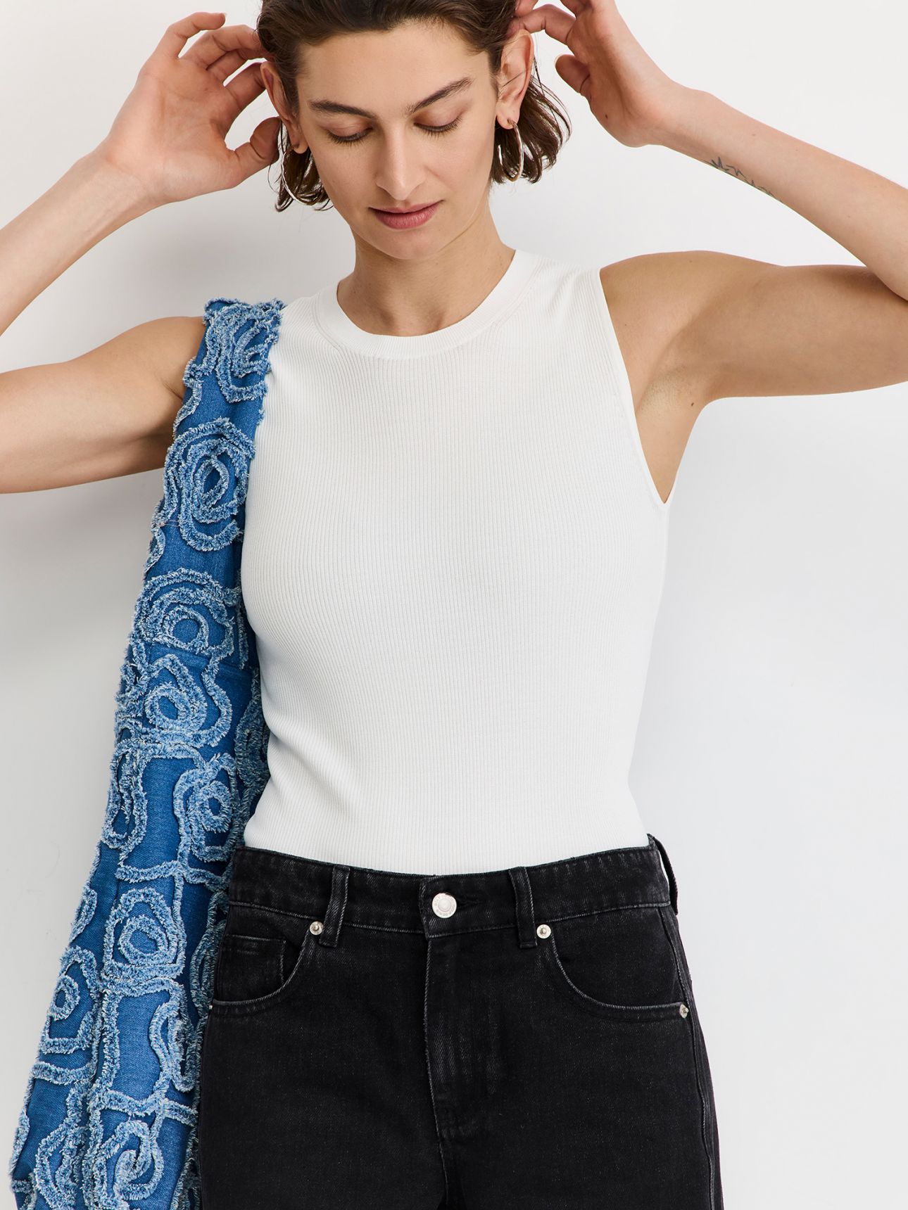 גופיה סרוגה