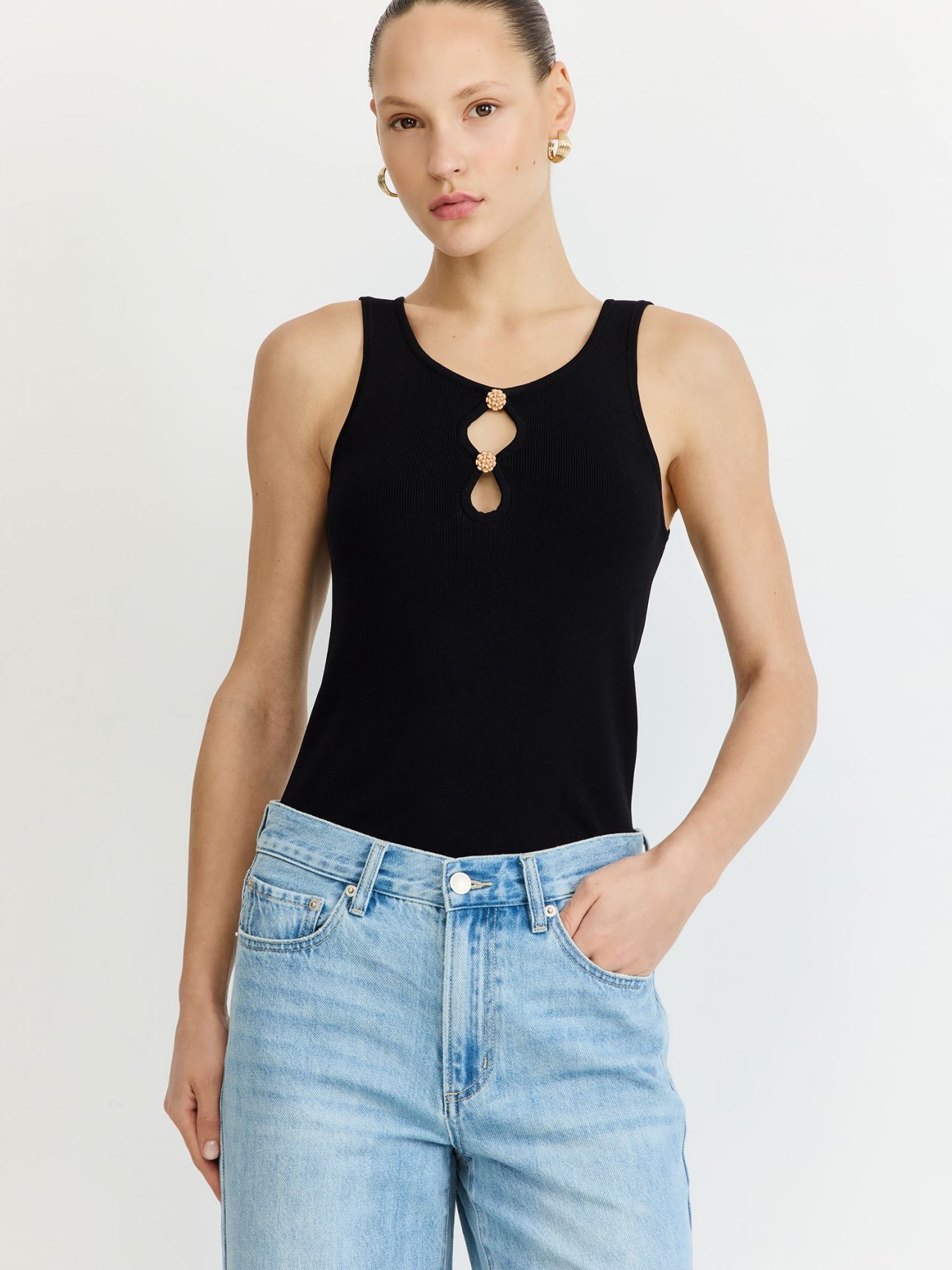 גופייה סרוגה עם אלמנט מוזהב