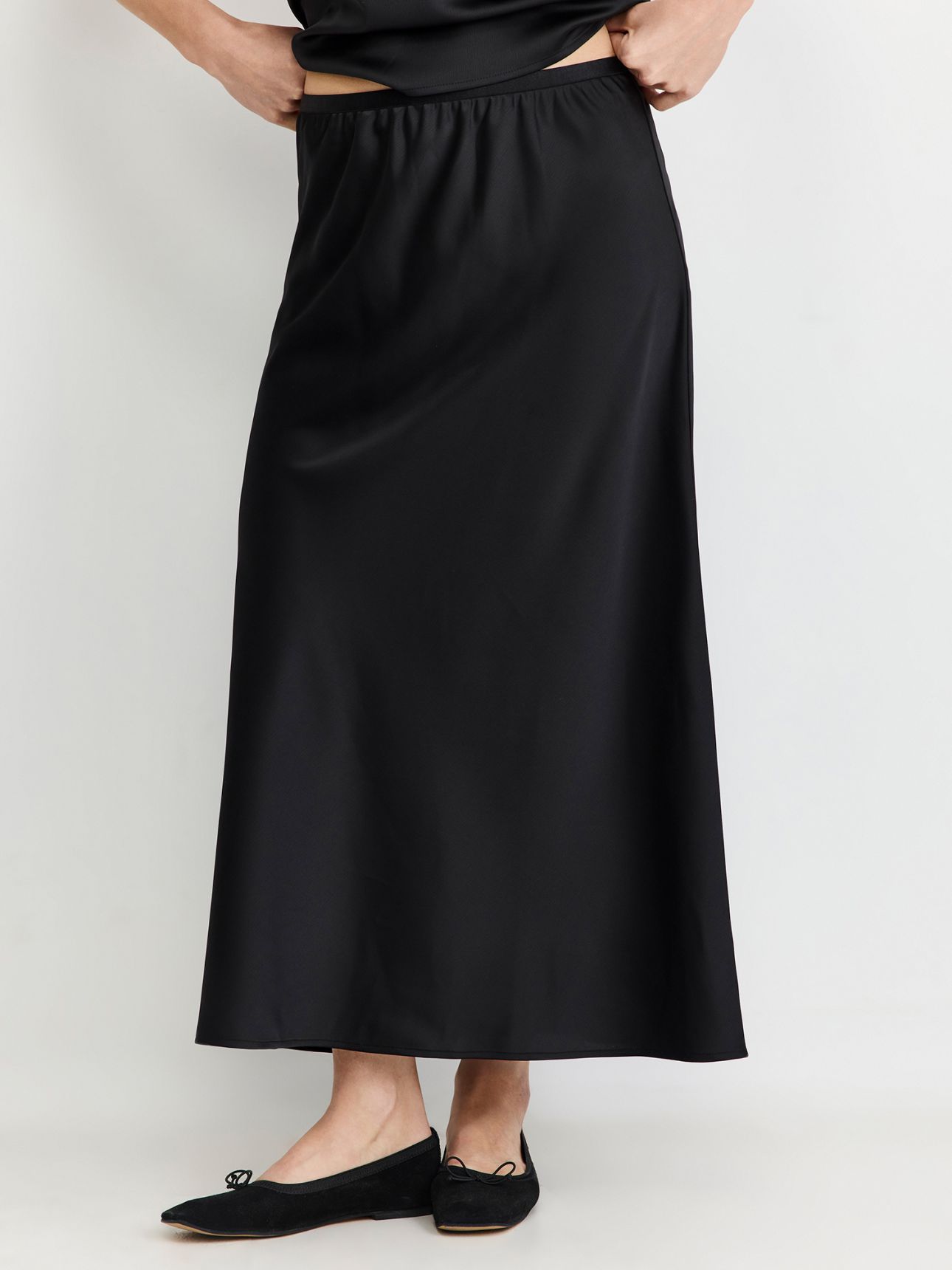 חצאית סאטן מותן אלסטית