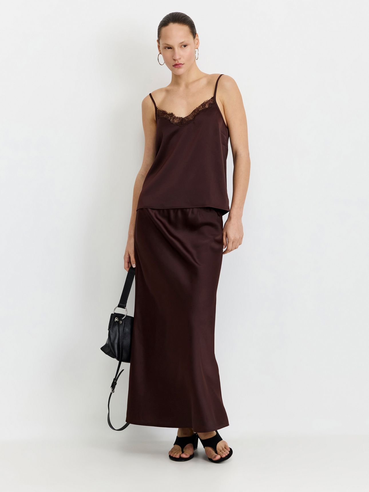 חצאית סאטן מותן אלסטית