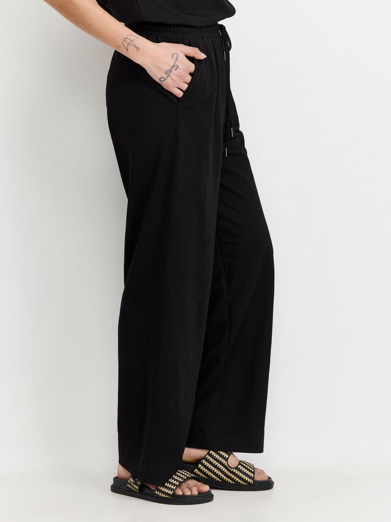 מכנסיי טיסה מותן אלסטית