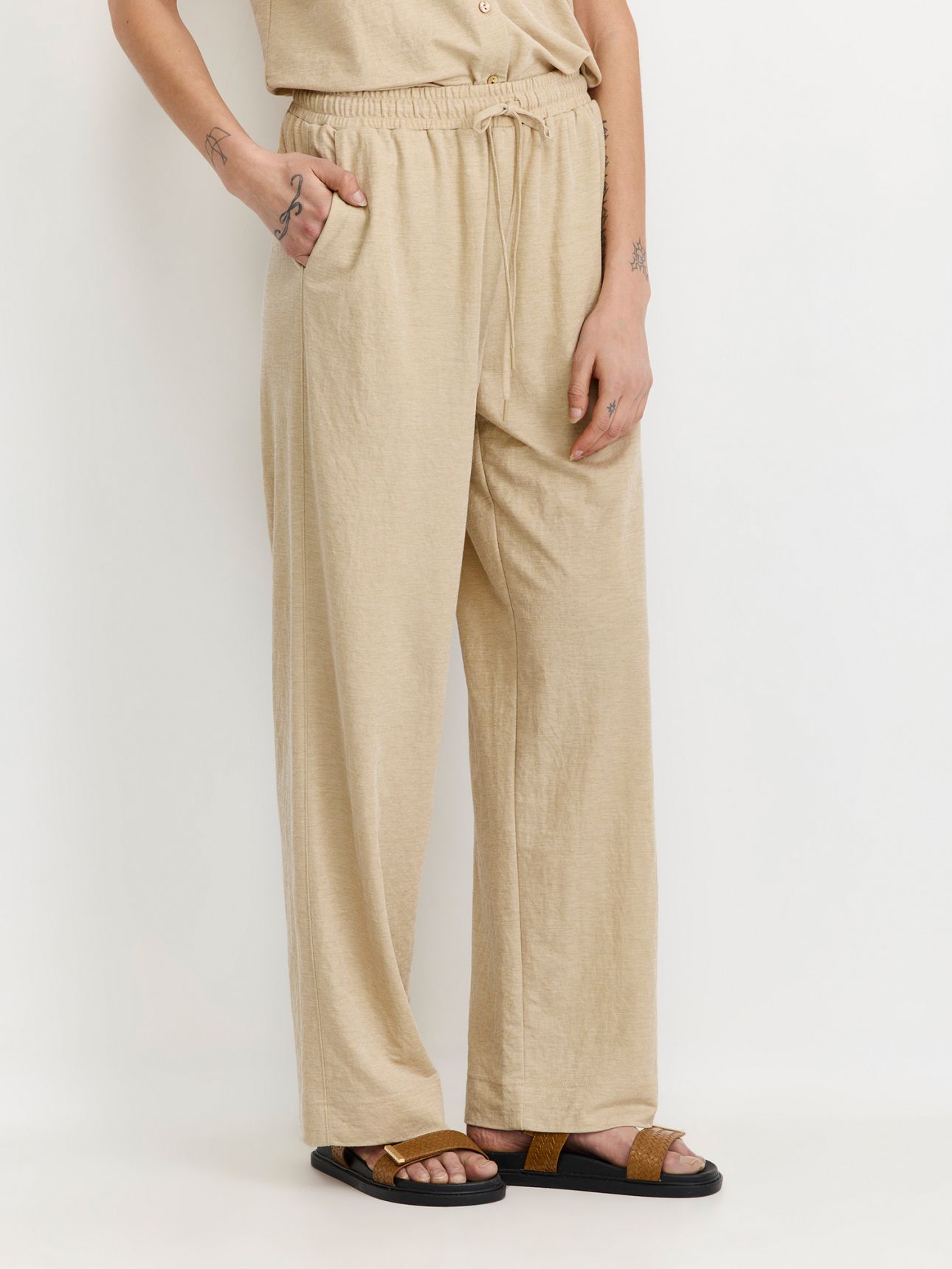 מכנסיי טיסה מותן אלסטית