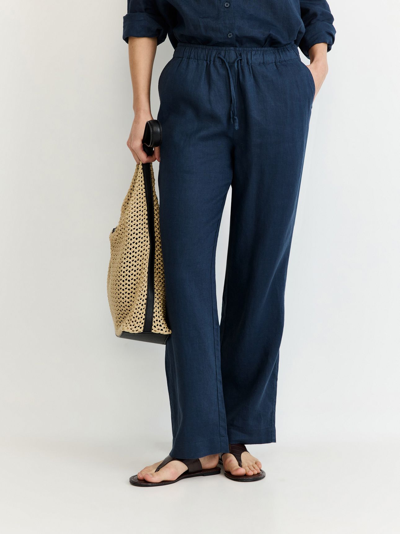 מכנסי פשתן ארוכים