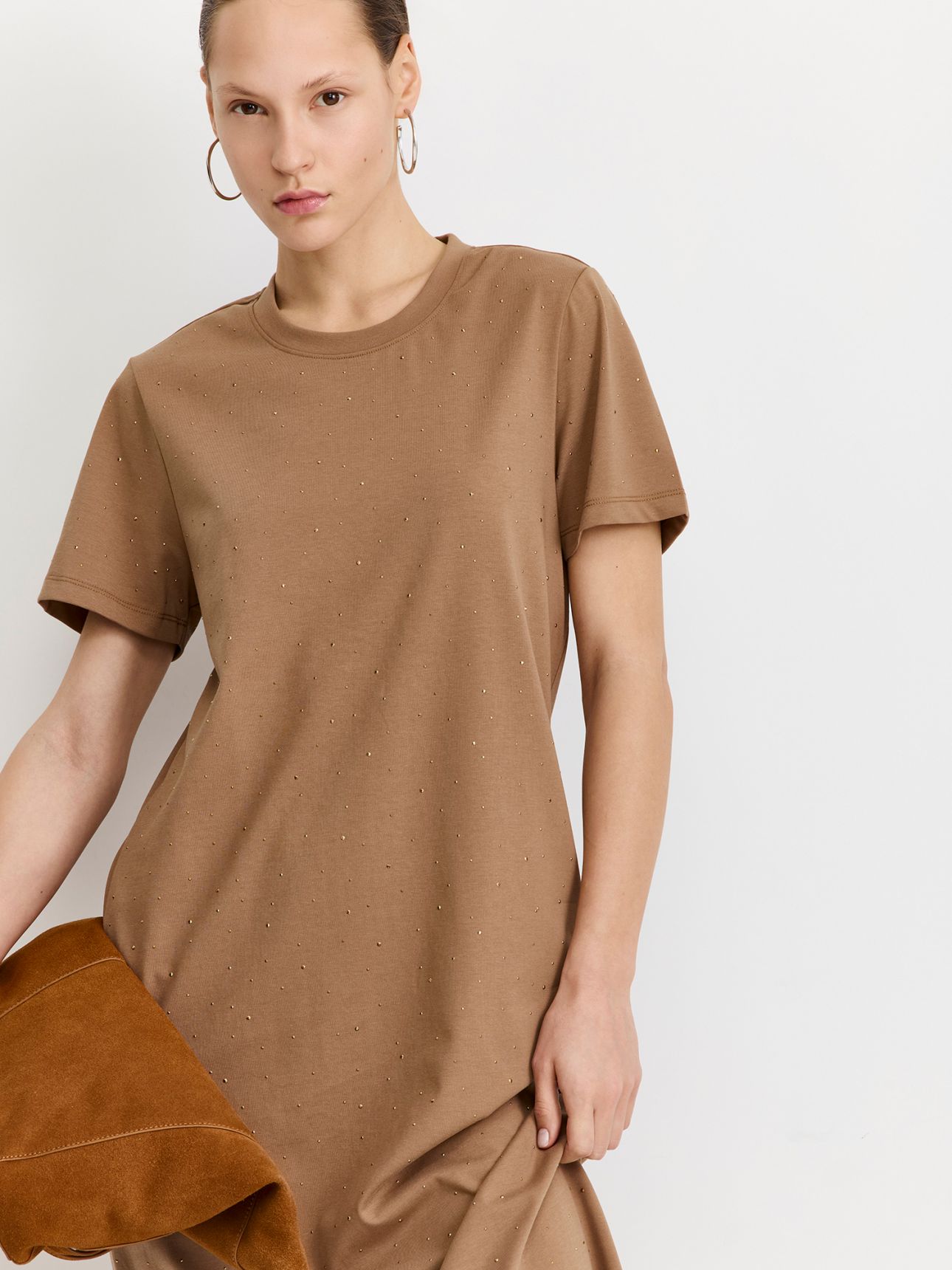 שמלת מידי משובצת אבנים