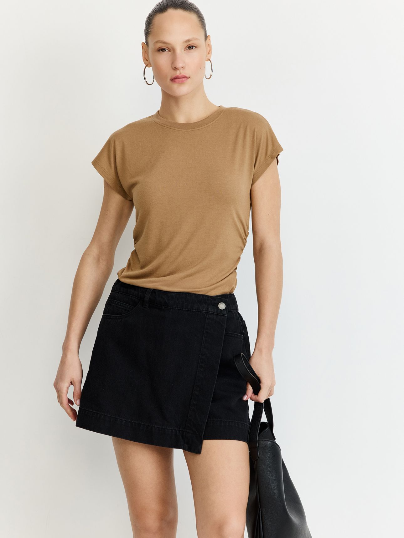 מכנסי חצאית ג’ינס