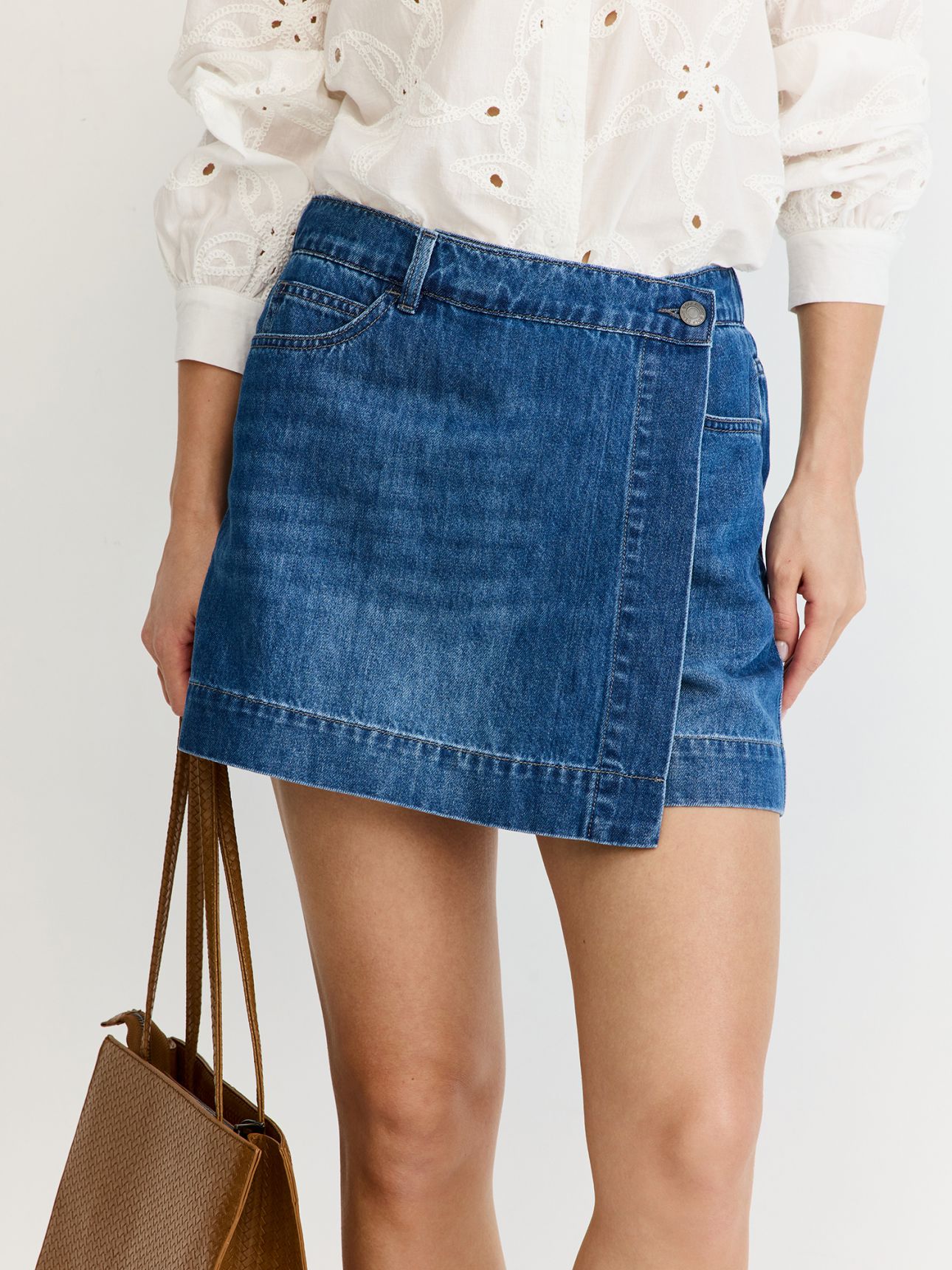 מכנסי חצאית ג’ינס