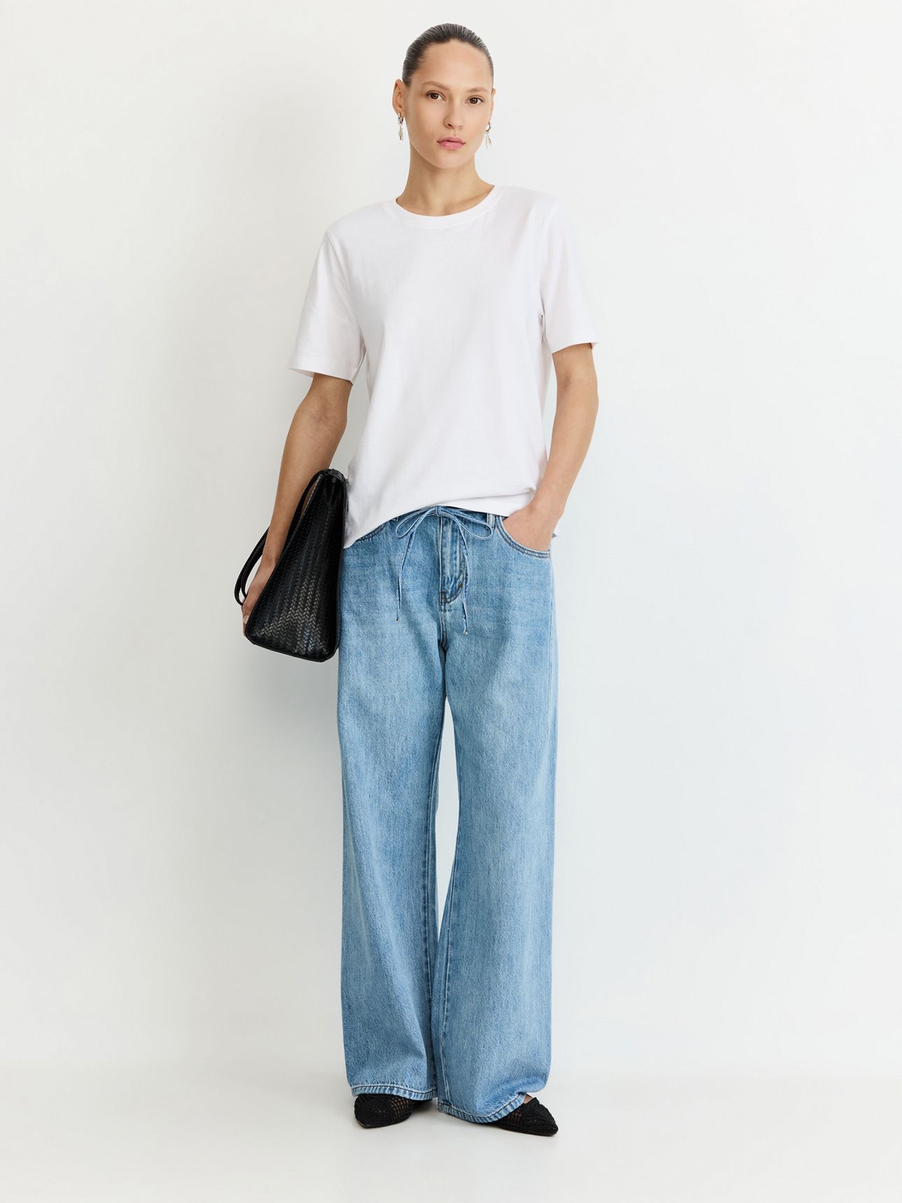 ג’ינס מותן אלסטית