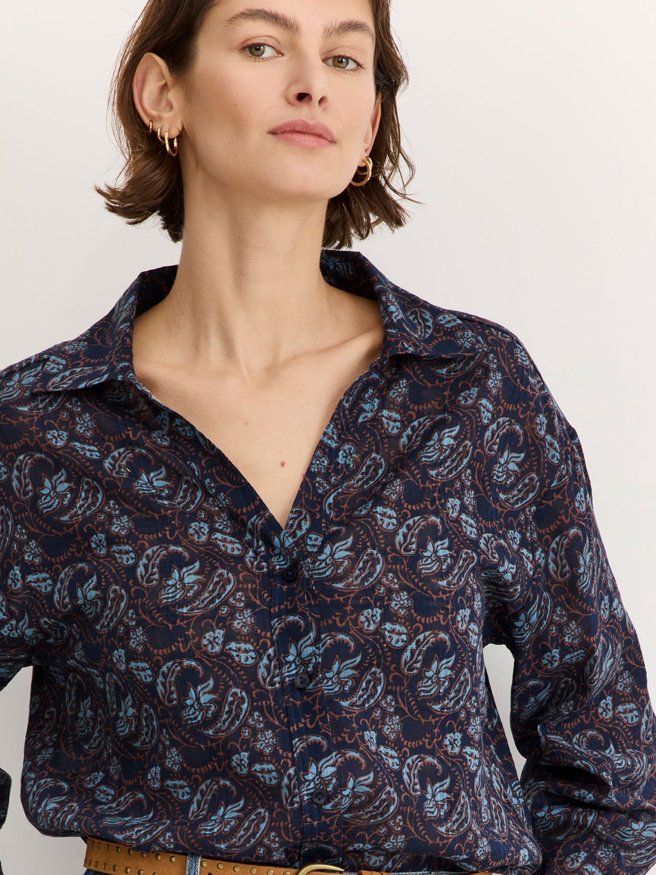 חולצת טוניקה מכופתרת פייזלי