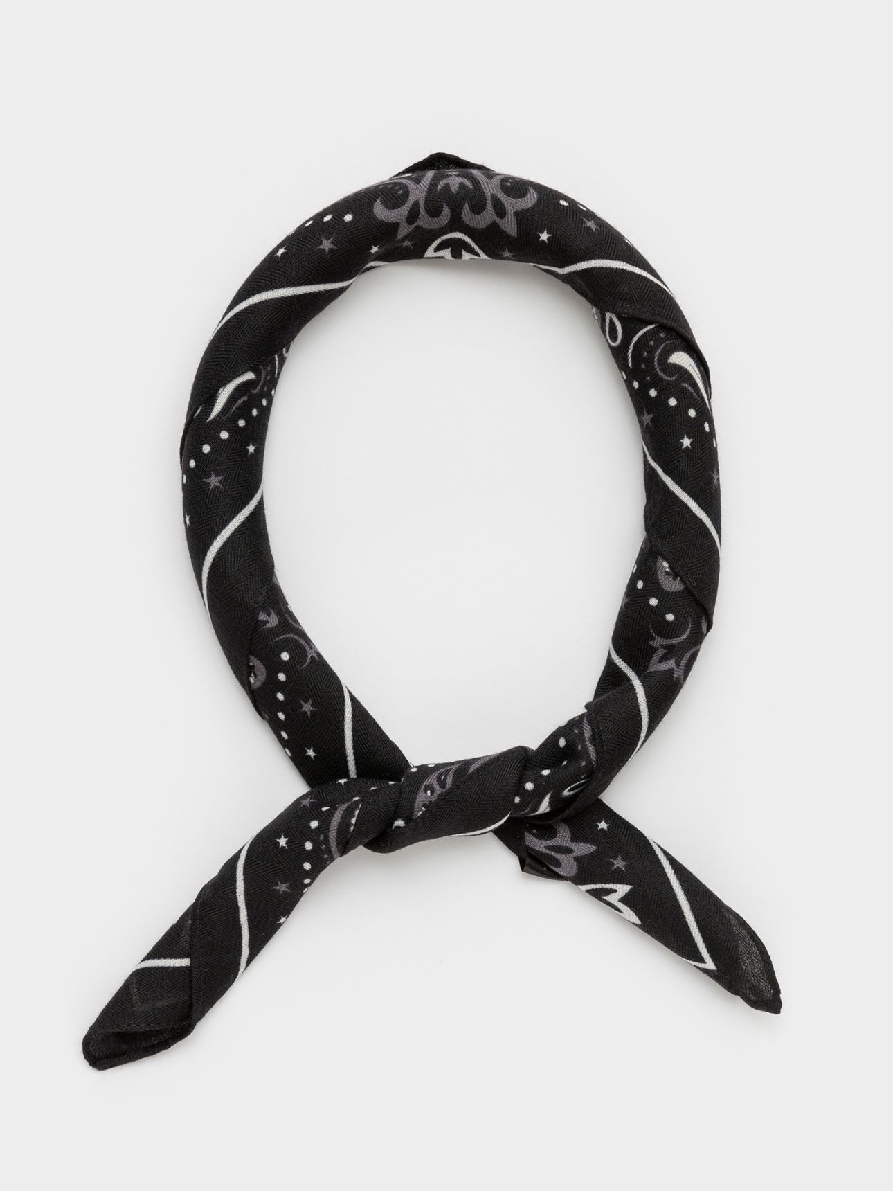 מטפחת בהדפס פייזלי כוכבים