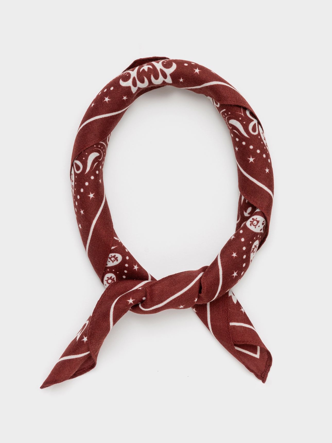 מטפחת בהדפס פייזלי כוכבים