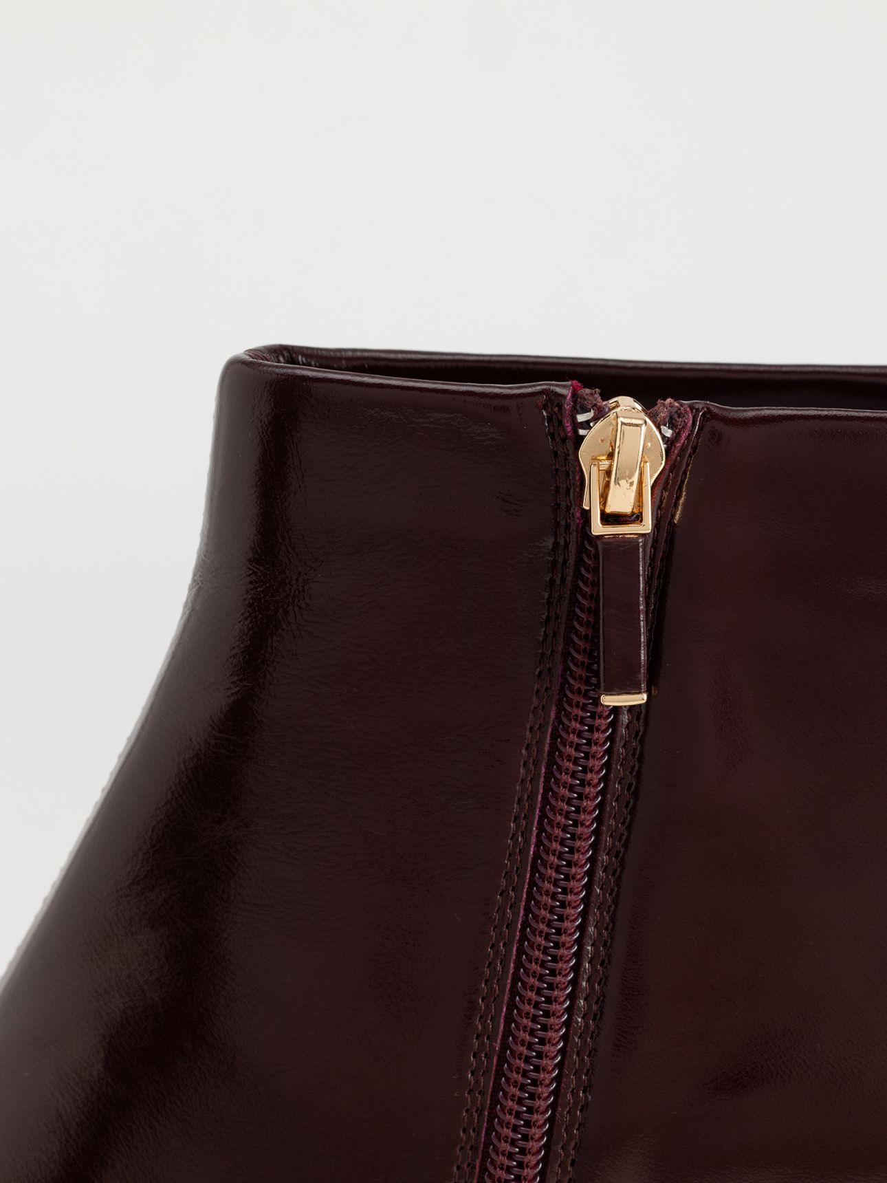 מגפוני עור שפיץ בורדו