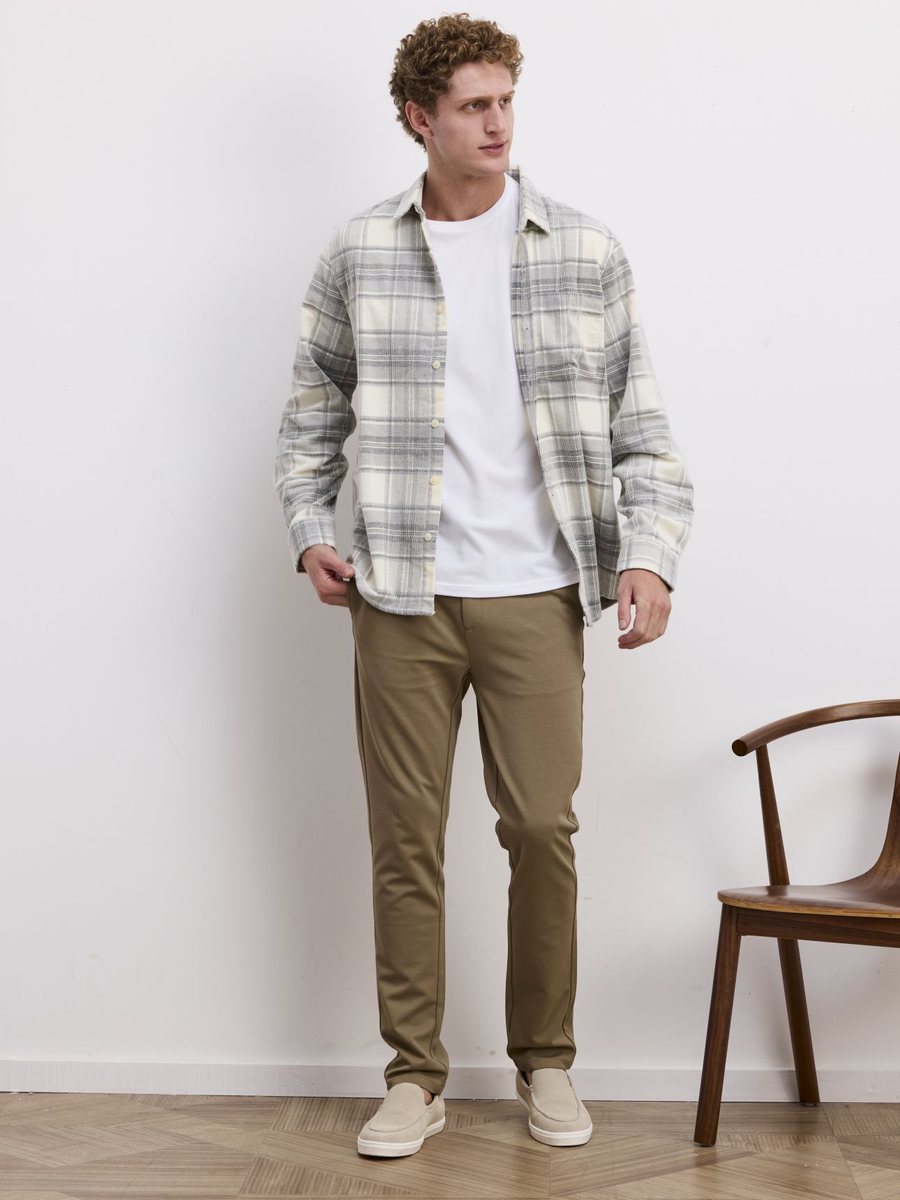 מכנסי צ’ינו ג’וגר