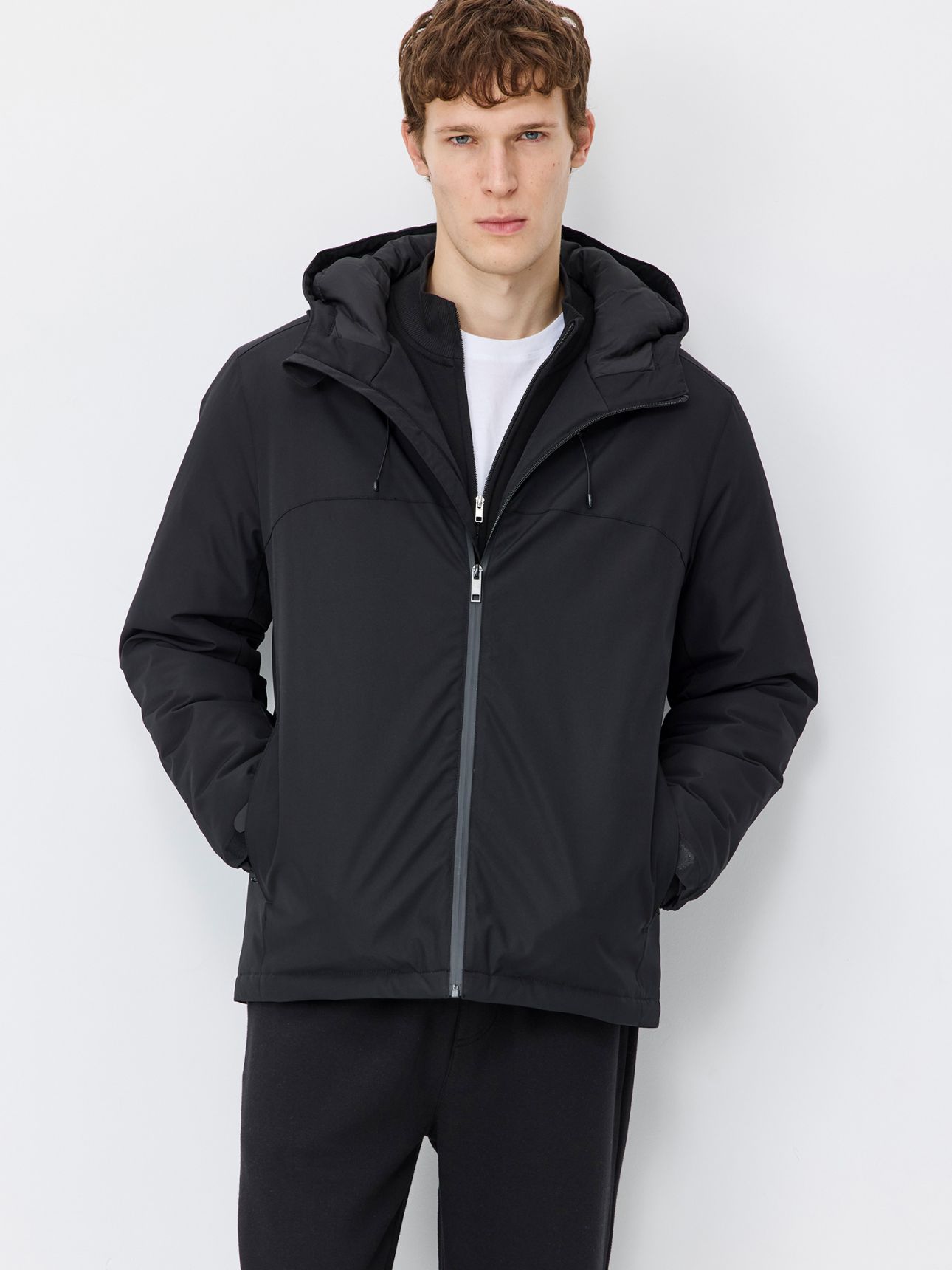 ג’קט ניילון ספורטיבי