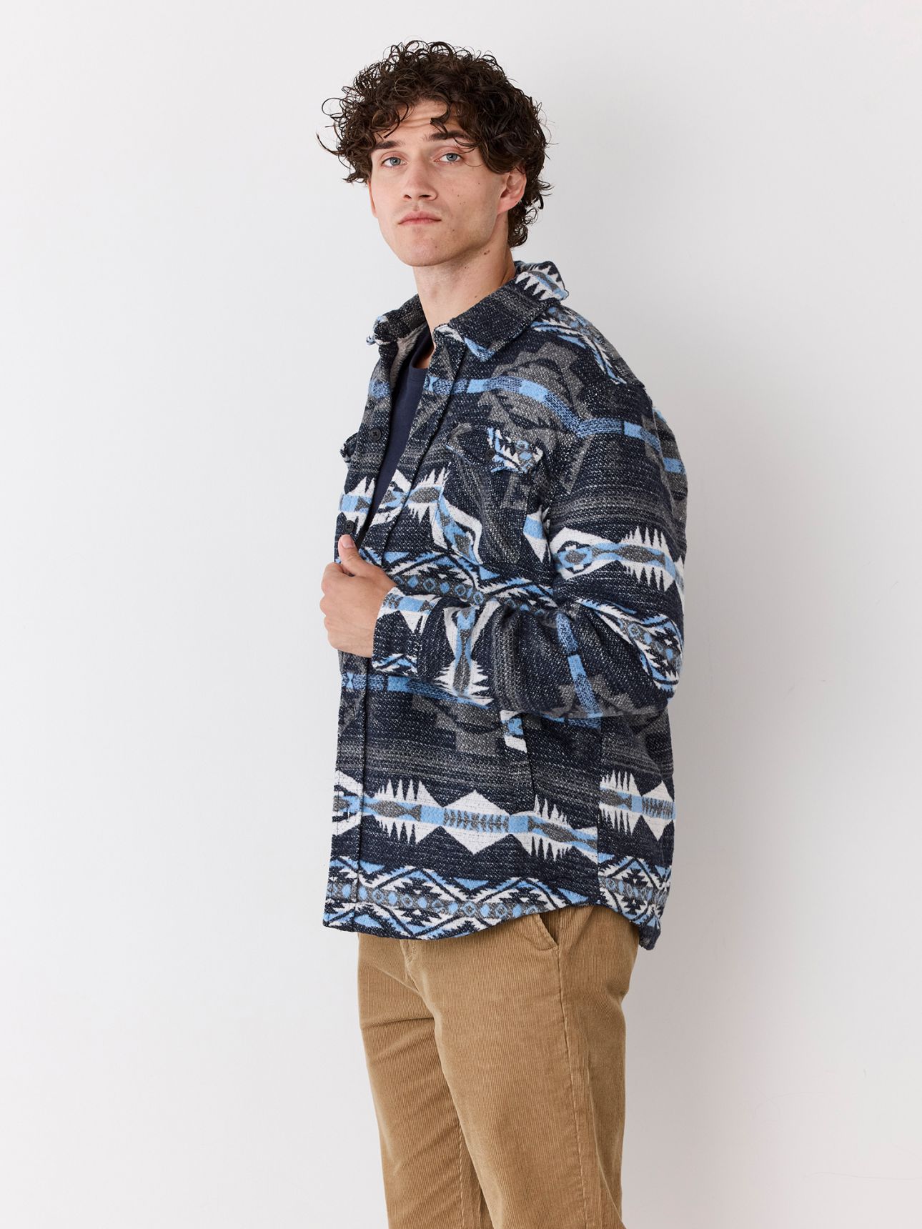 אוברשירט אתני שילוב שארפה