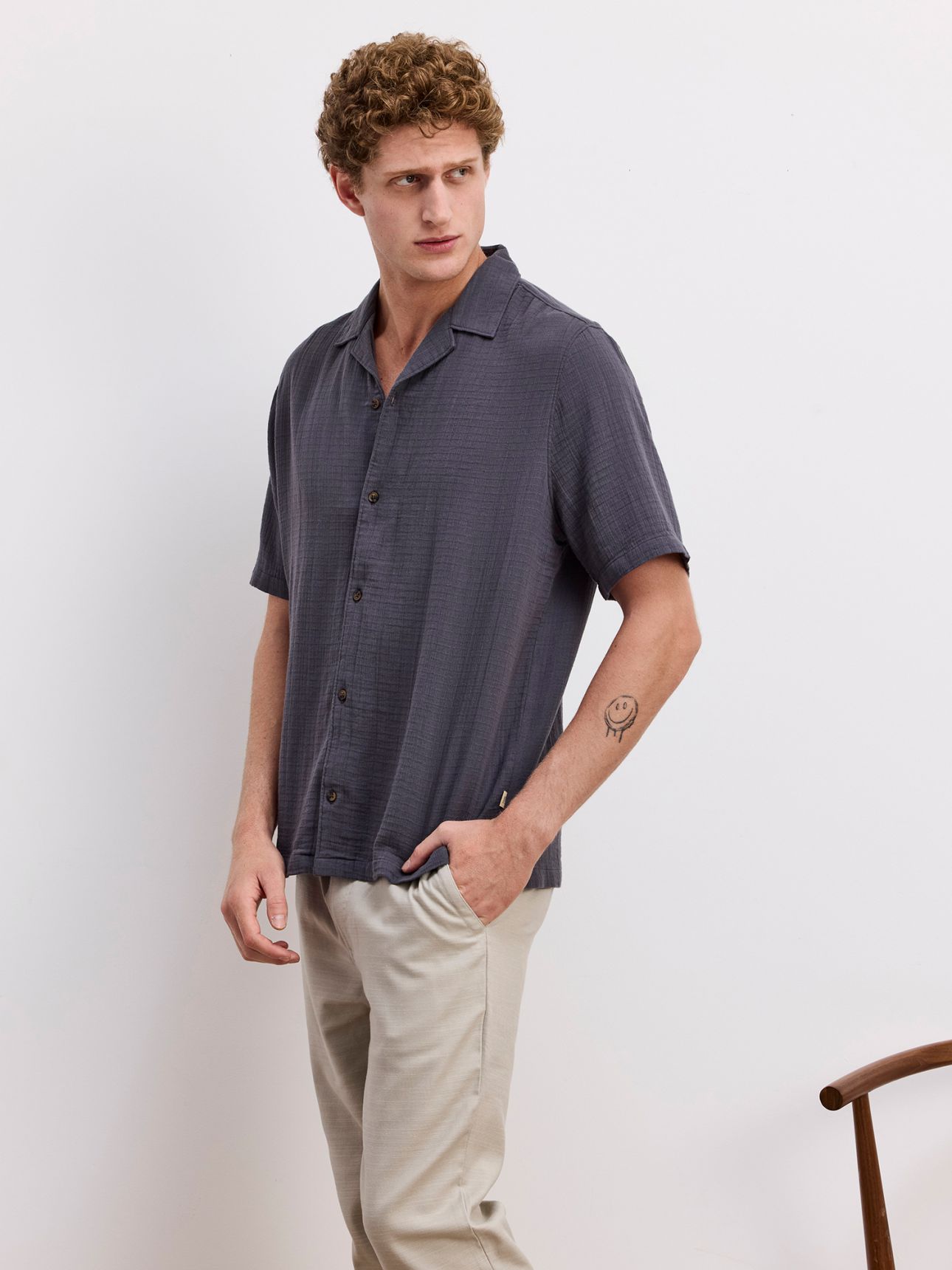 חולצה מכופתרת קצרה טטרה