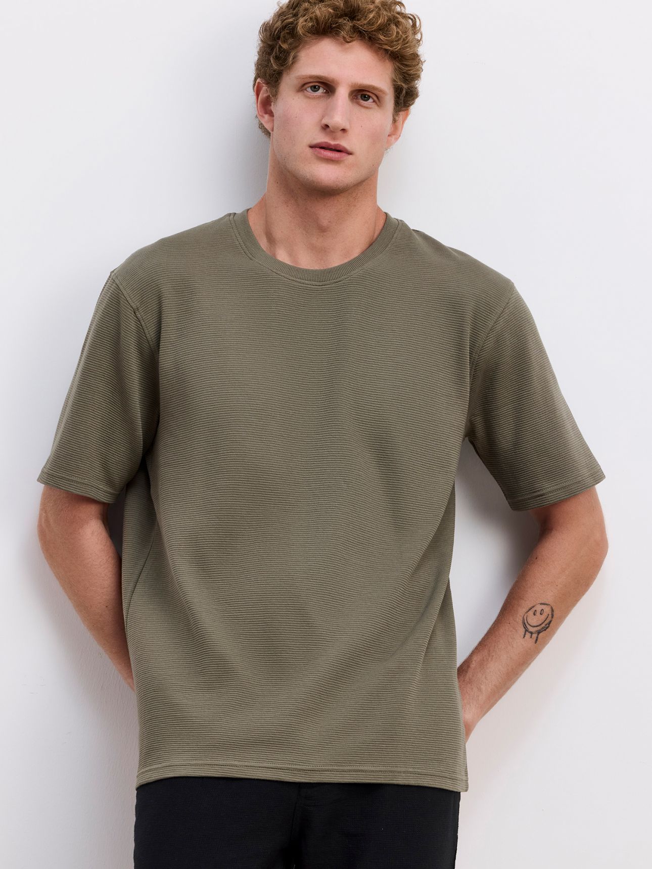 טי שירט טקסטורה פסים